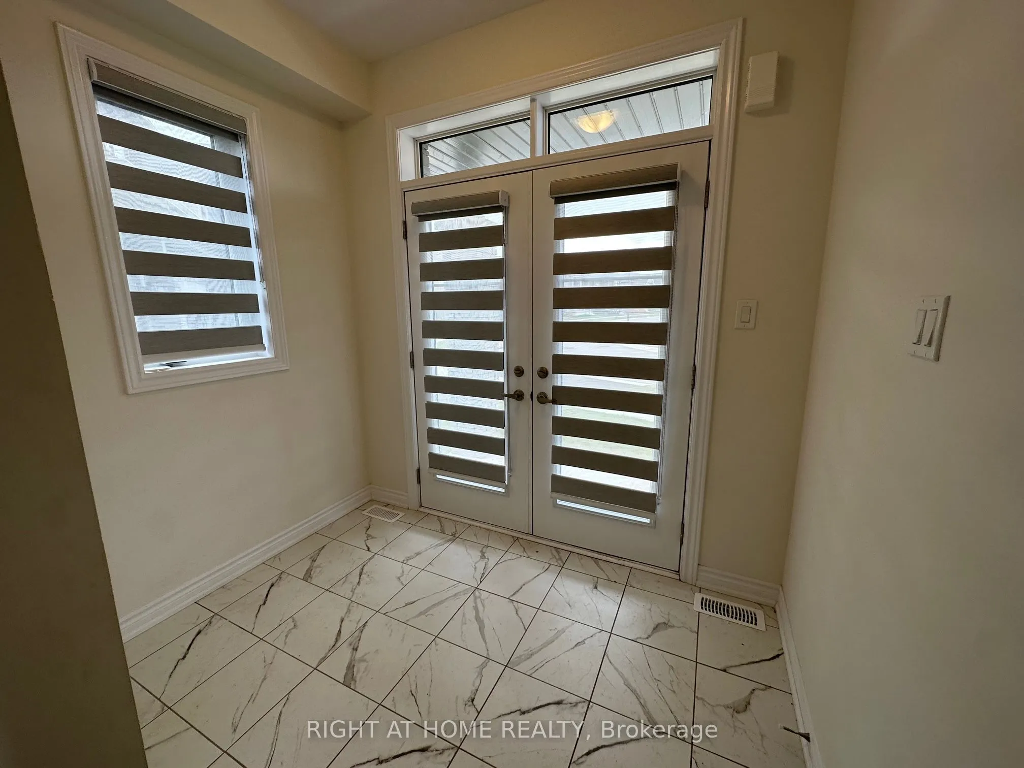 3 Bee Crescent