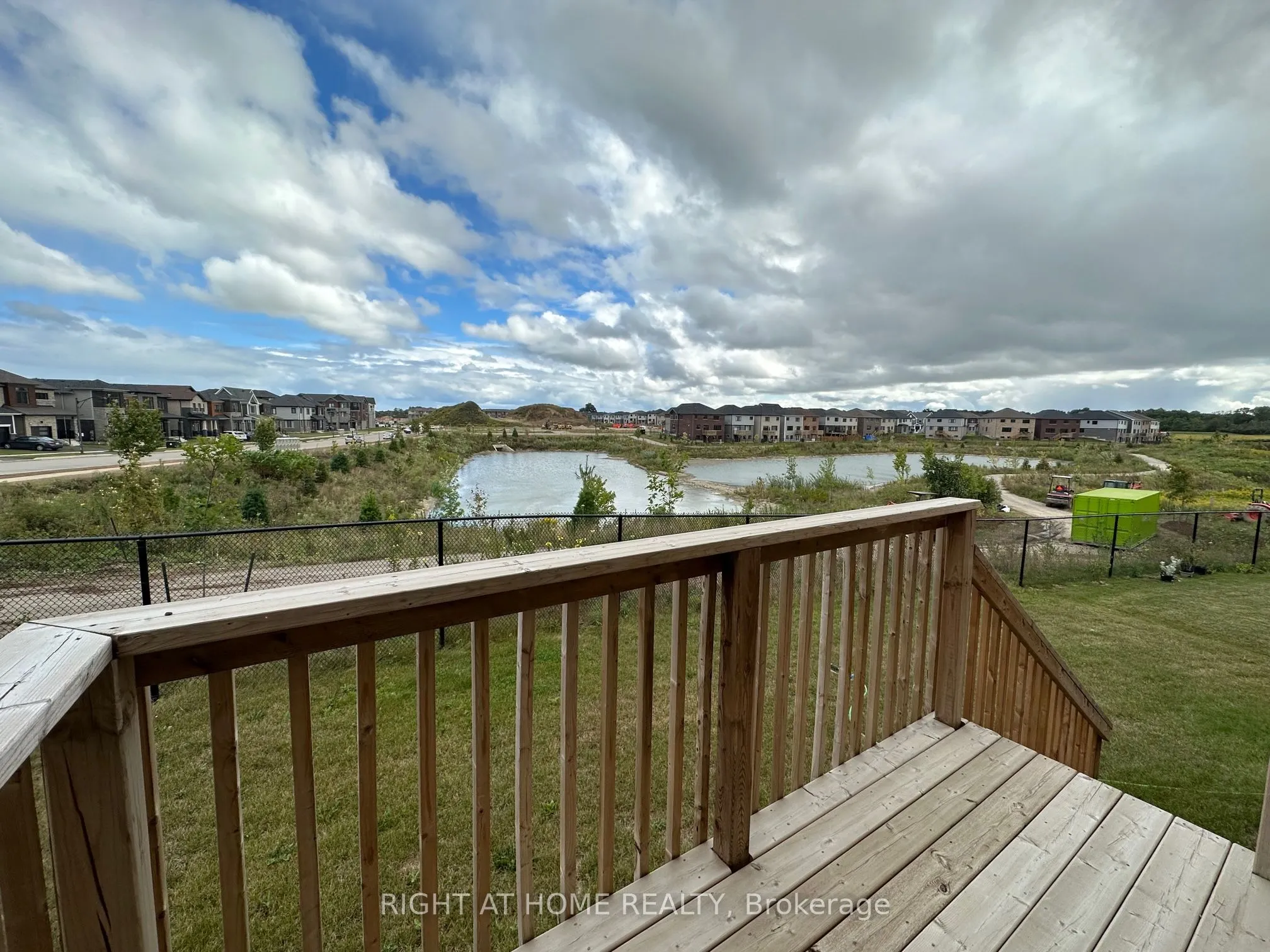 3 Bee Crescent