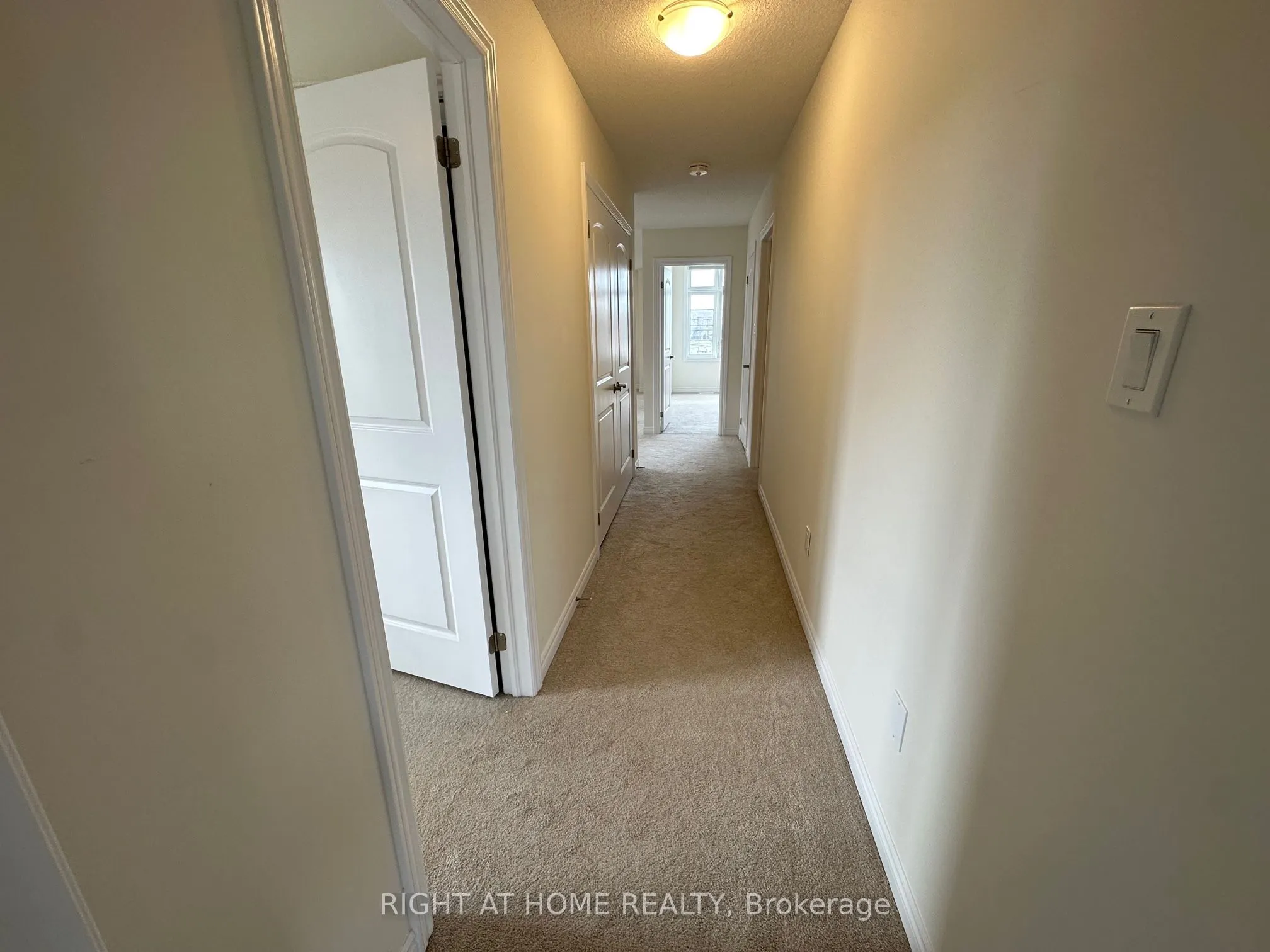 3 Bee Crescent