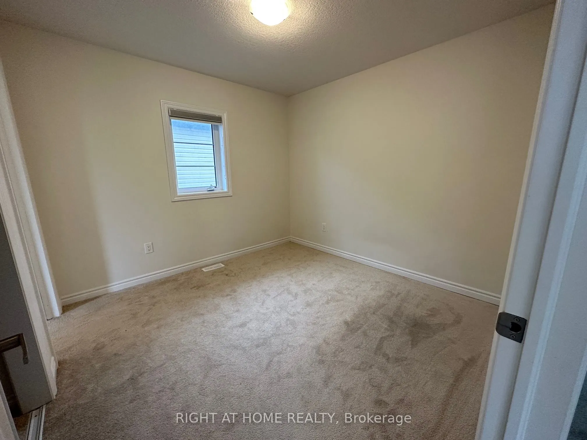 3 Bee Crescent