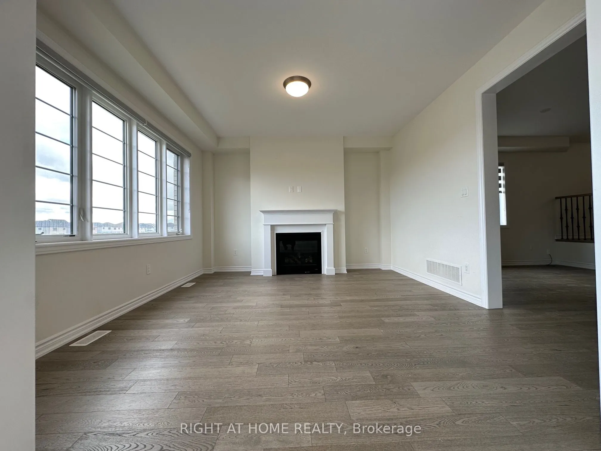 3 Bee Crescent