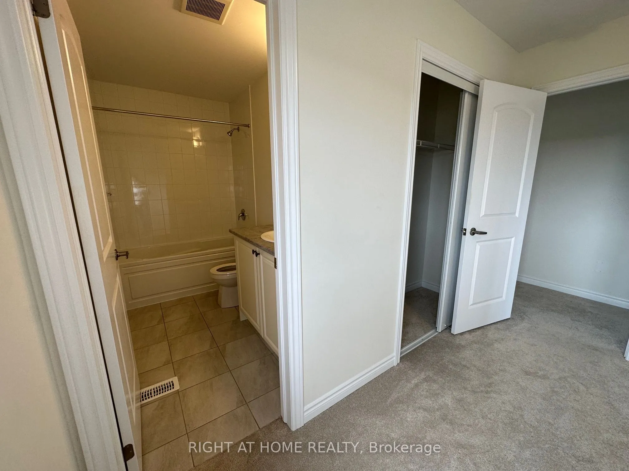 3 Bee Crescent