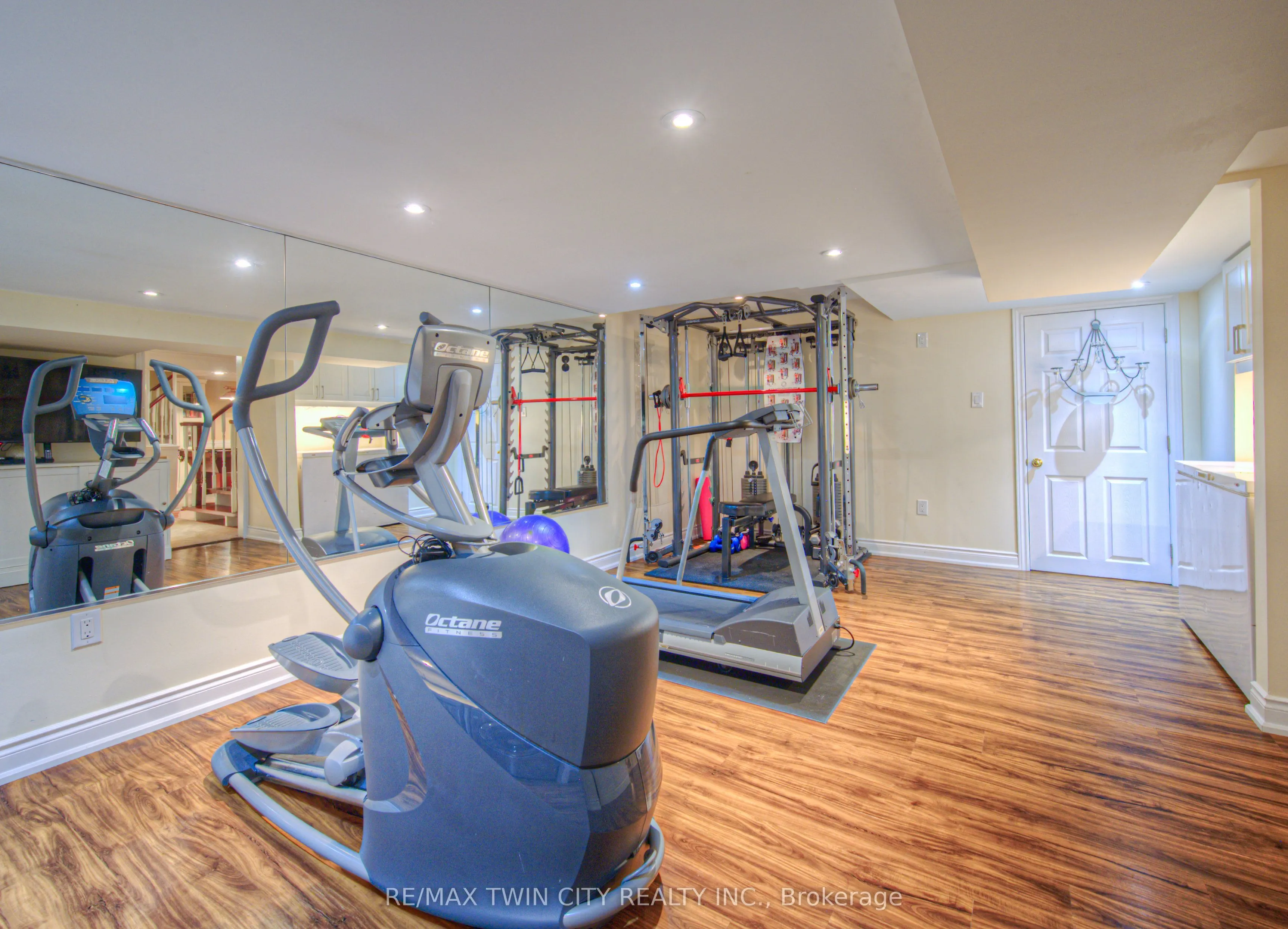 6 Osprey Court