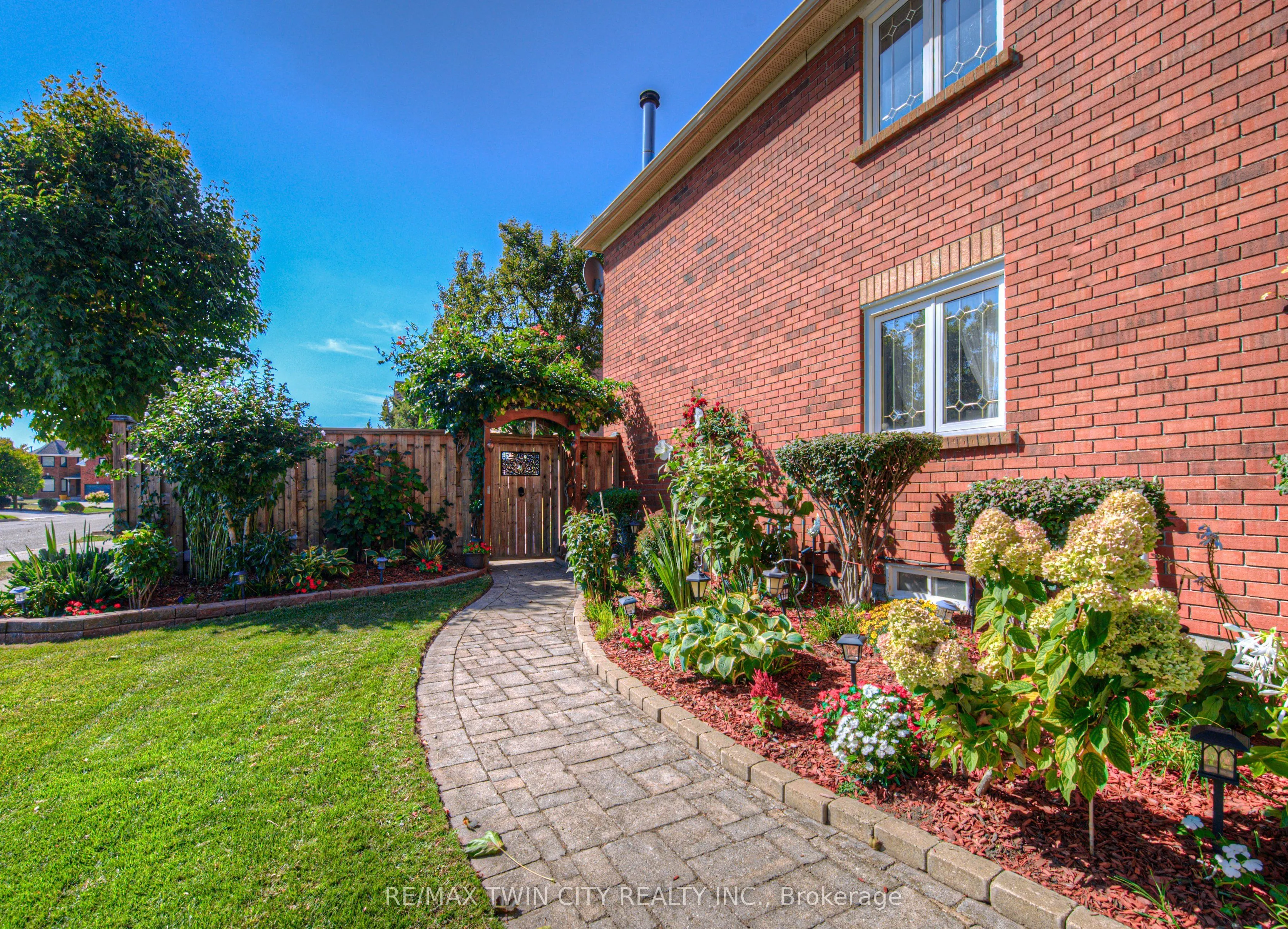 6 Osprey Court