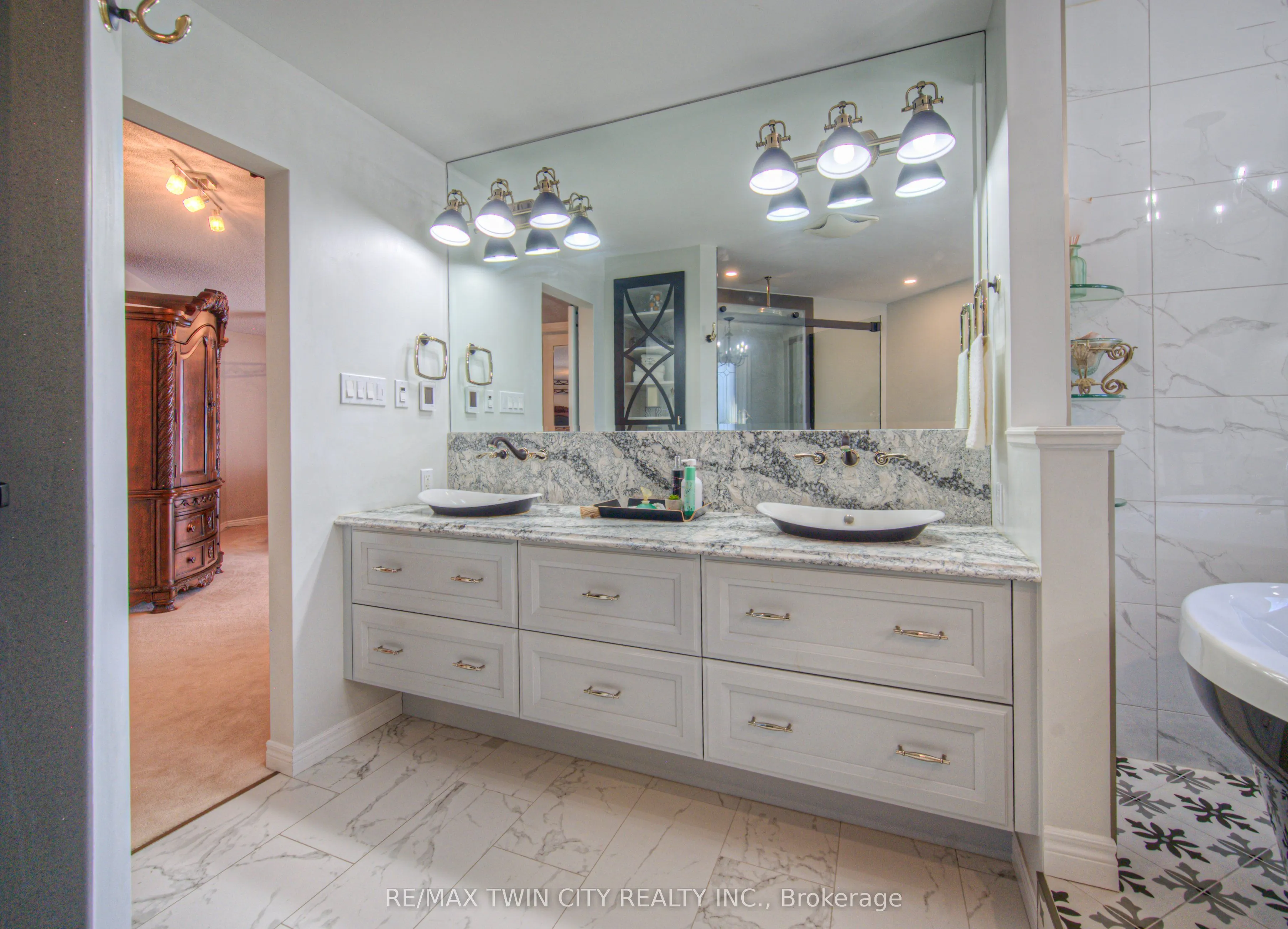 6 Osprey Court