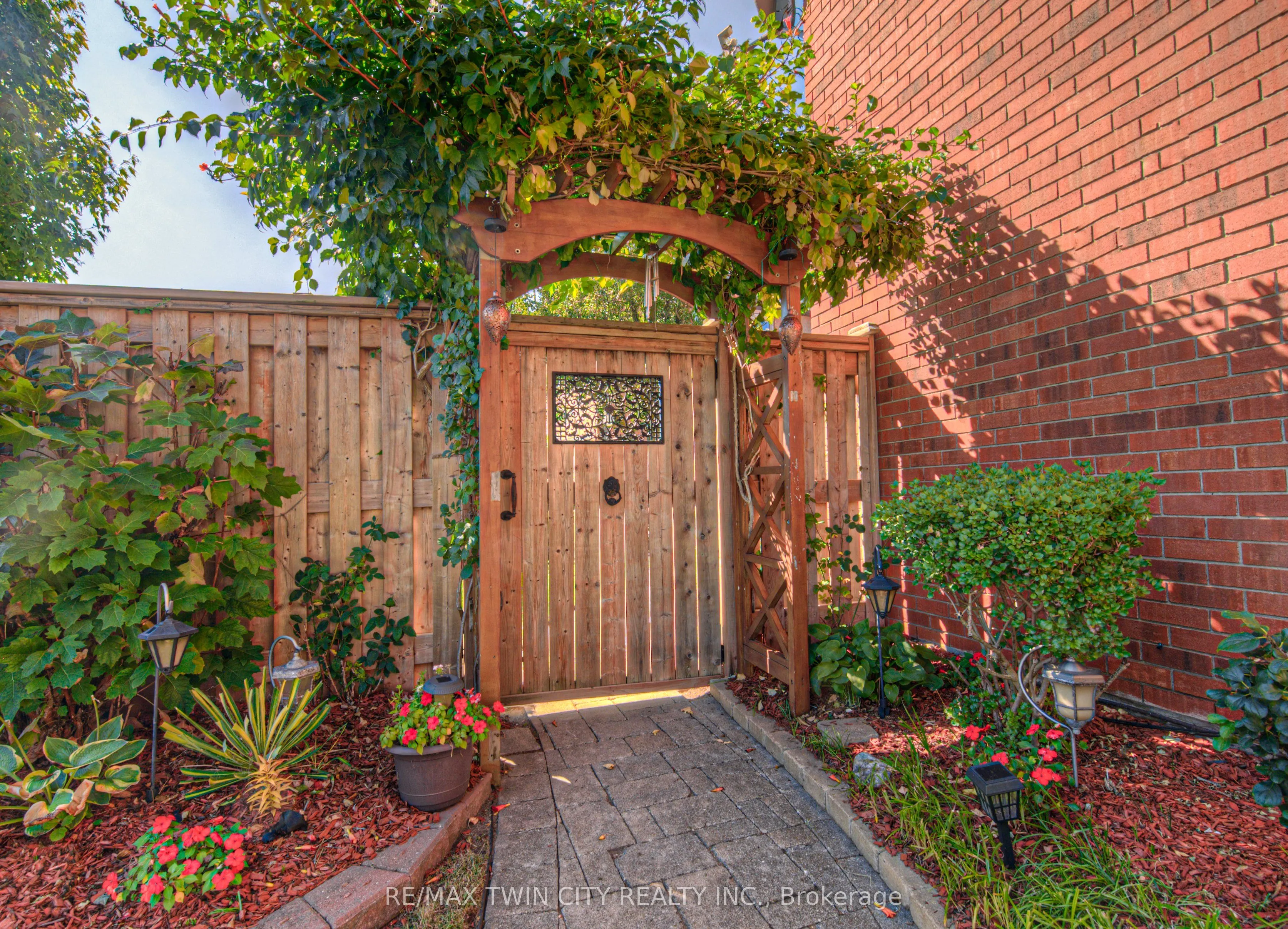 6 Osprey Court