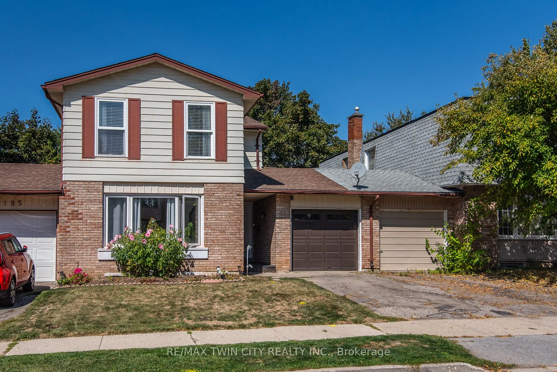 197 Silver Aspen Crescent, #2