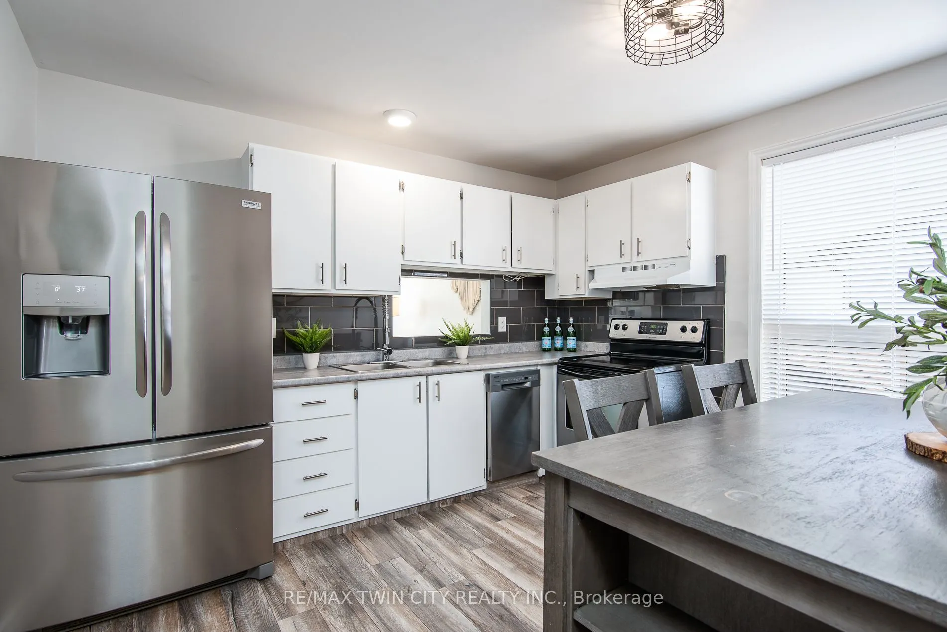 197 Silver Aspen Crescent, #2
