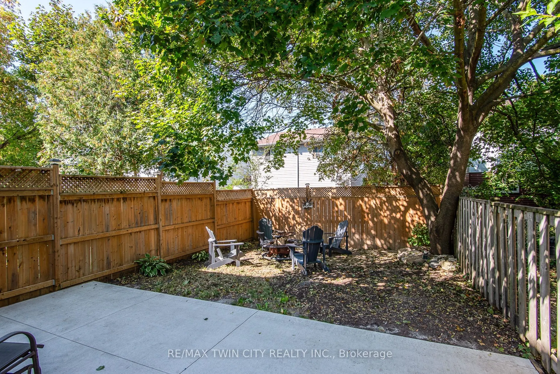 197 Silver Aspen Crescent, #2