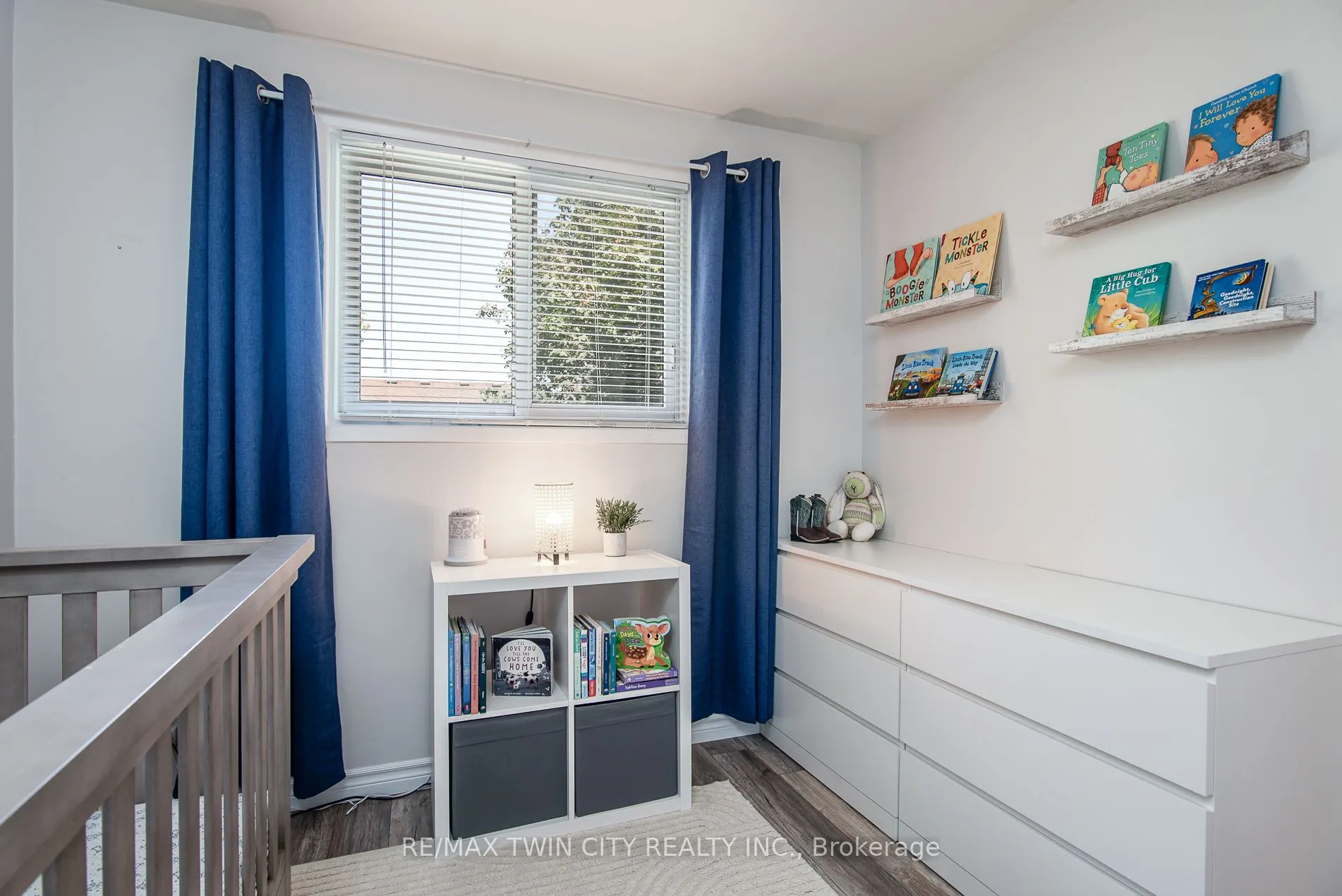 197 Silver Aspen Crescent, #2