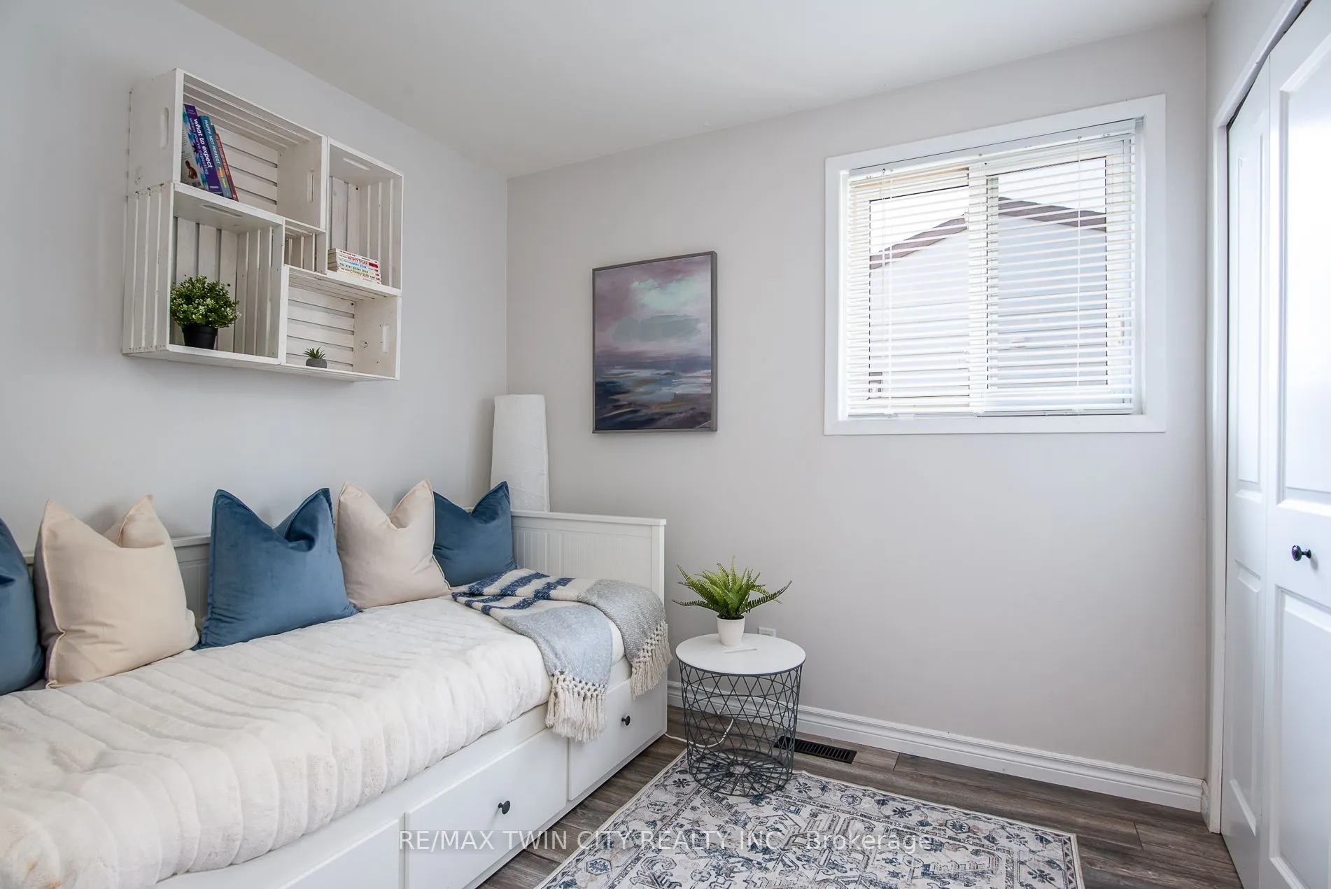 197 Silver Aspen Crescent, #2