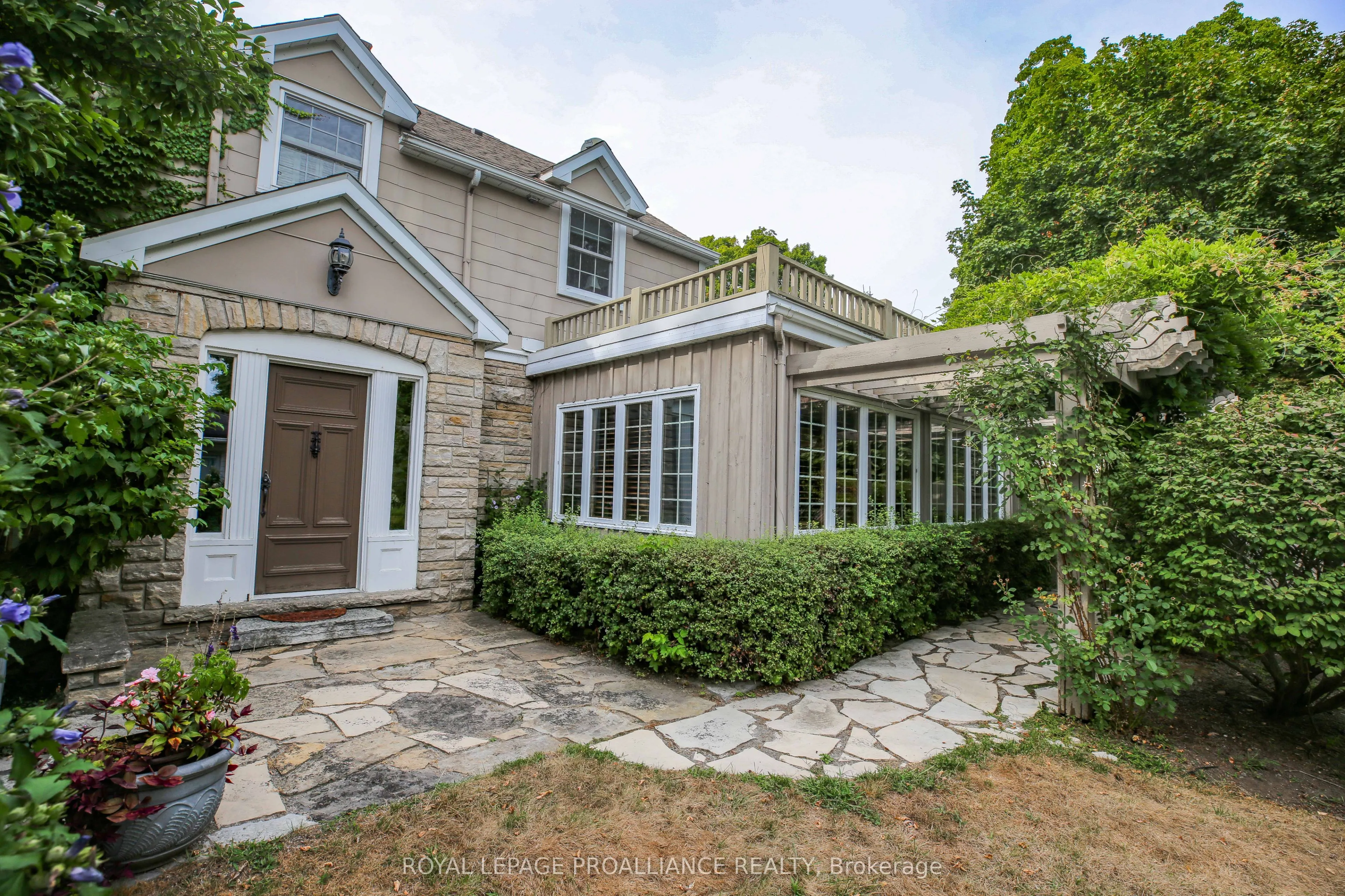 27 Cochrane Drive