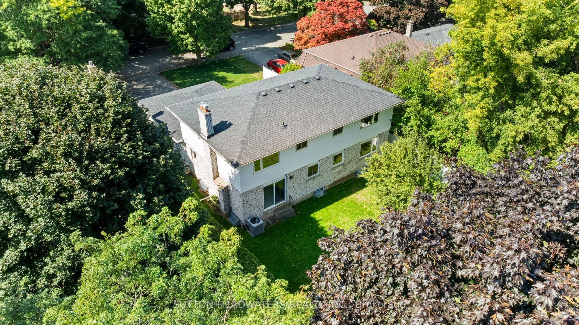 7 BROOKS Court