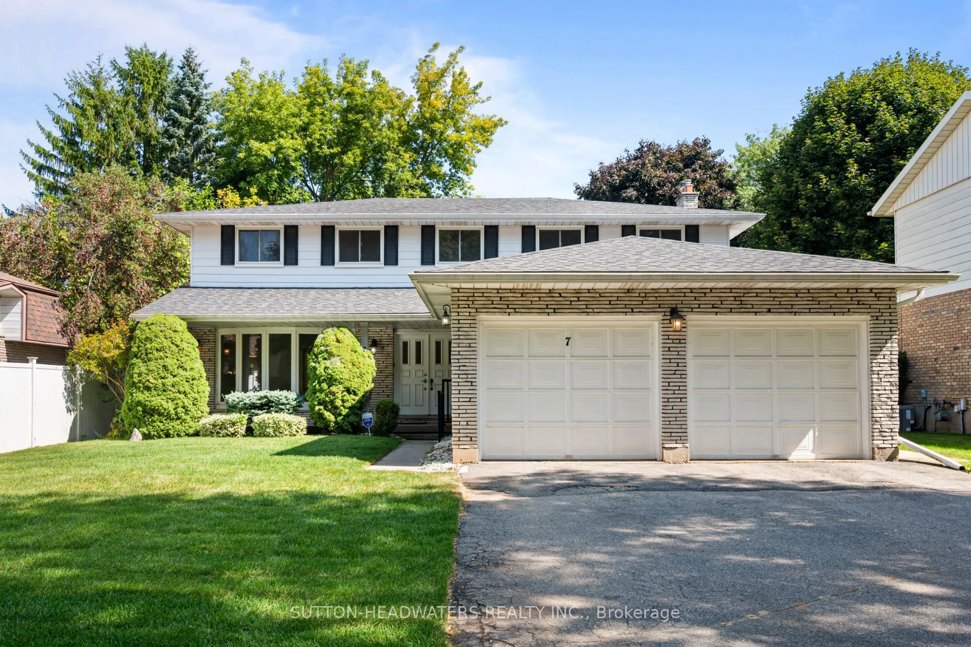 7 BROOKS Court