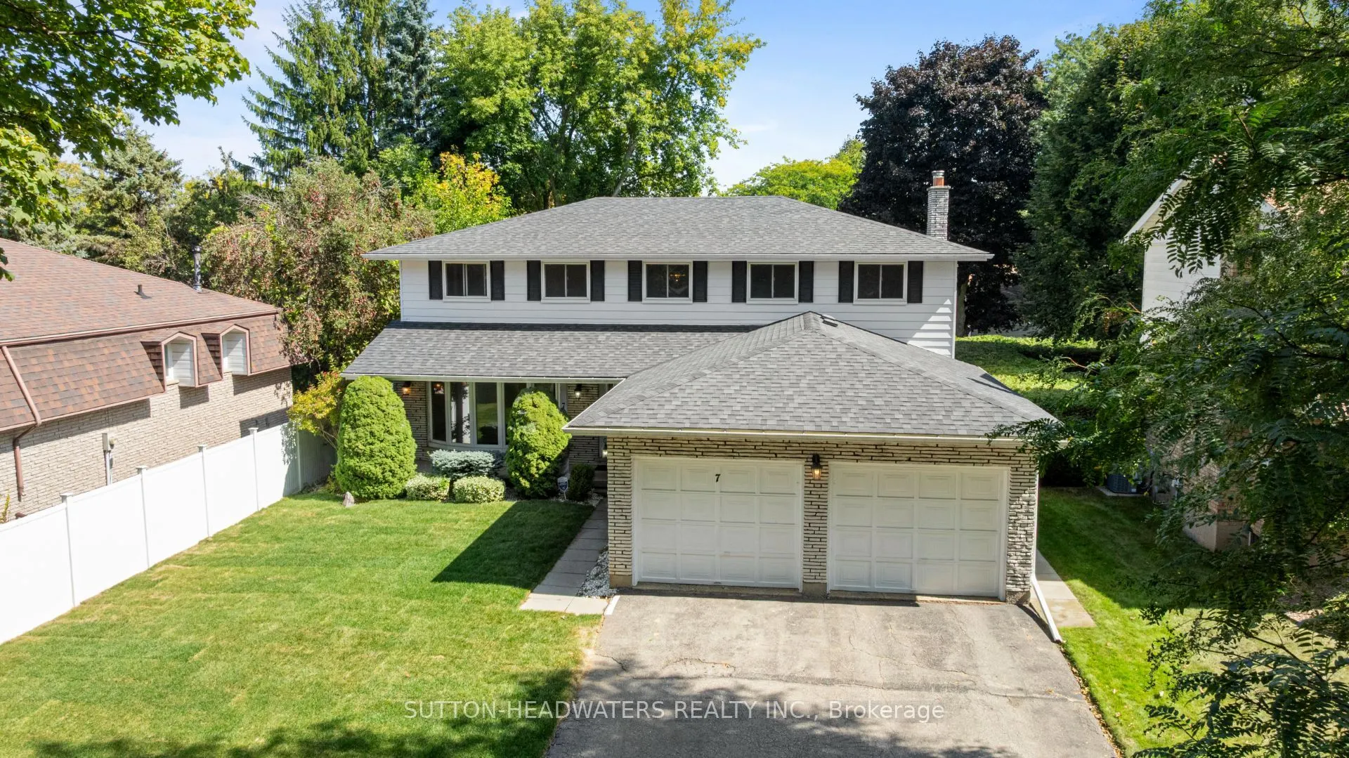 7 BROOKS Court
