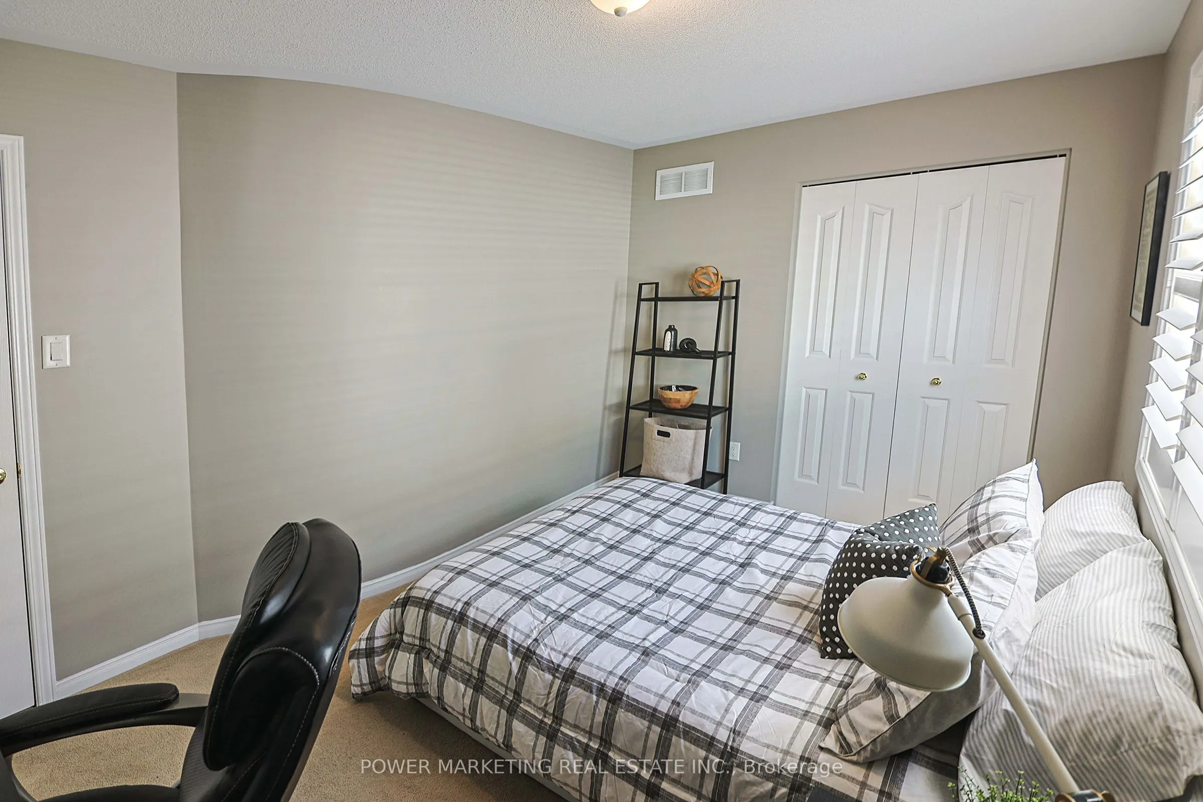 124 Strathcarron Crescent