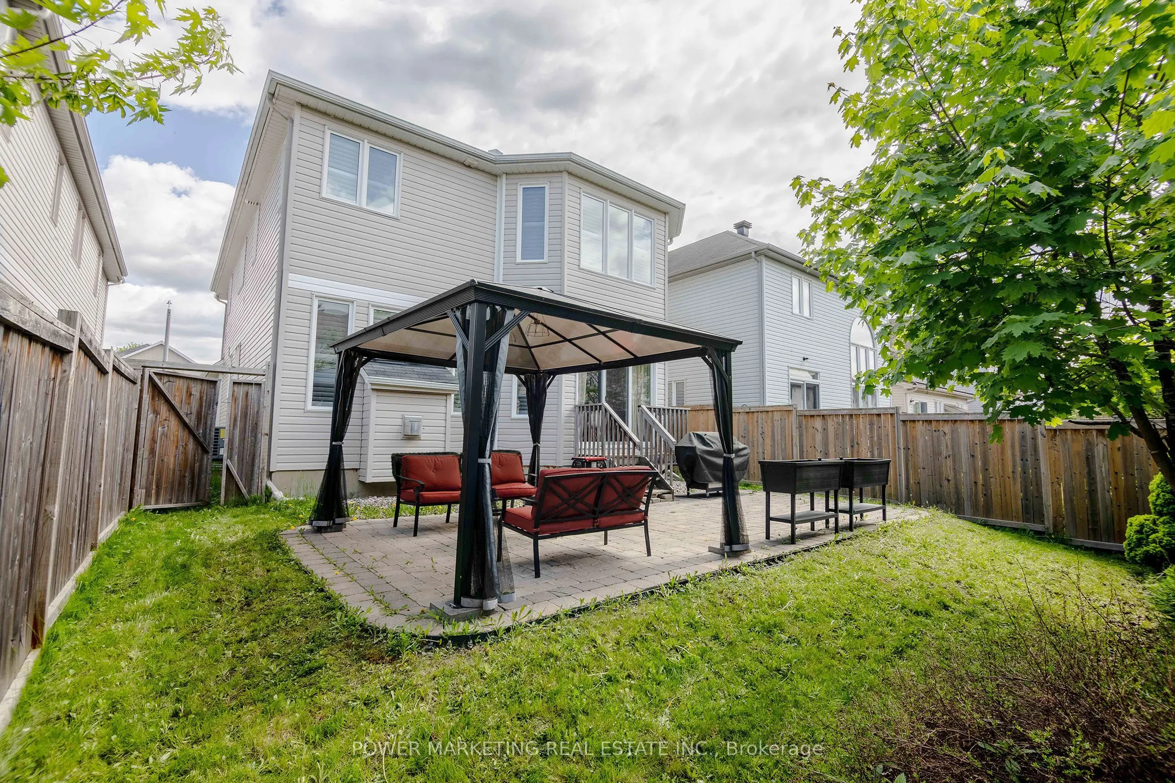 124 Strathcarron Crescent
