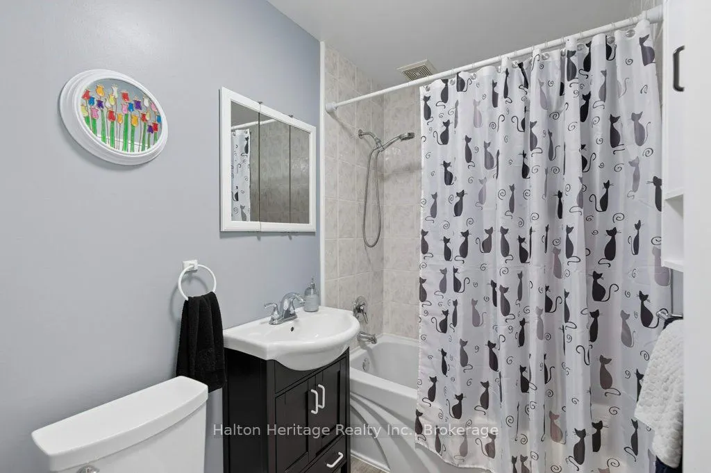 478 East 37th Street
