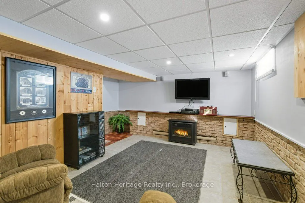 478 East 37th Street