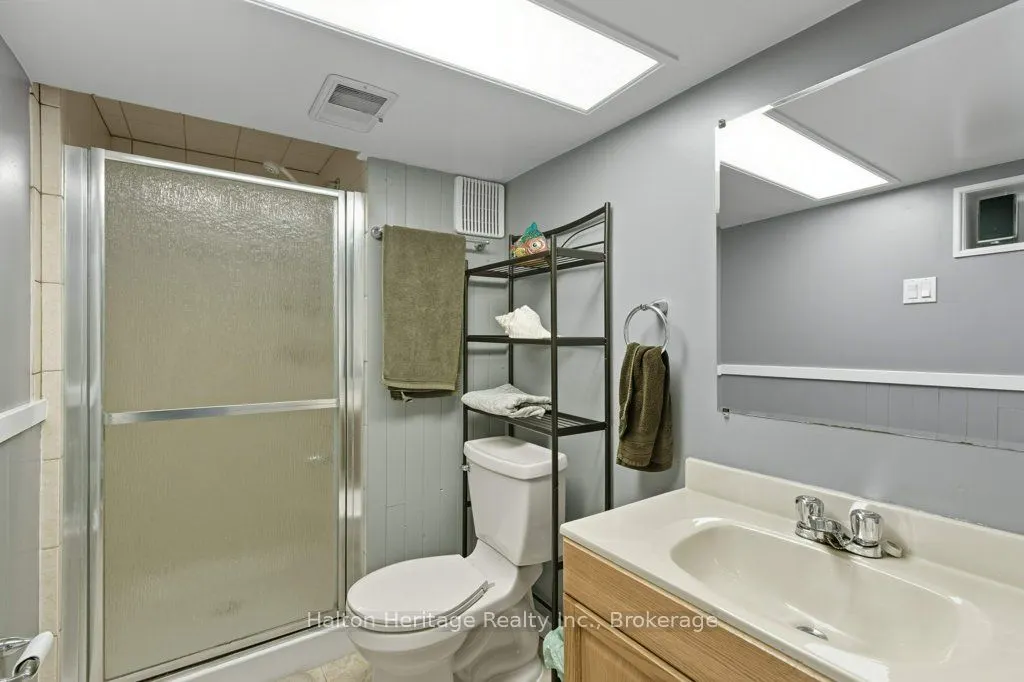 478 East 37th Street