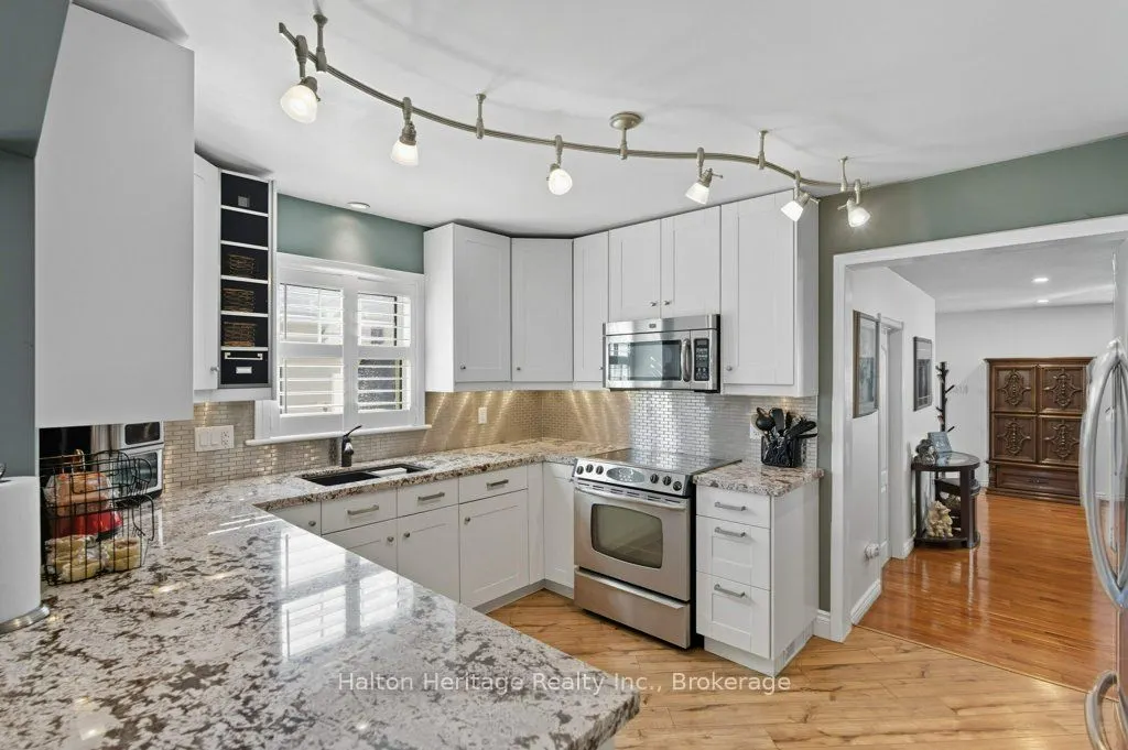 478 East 37th Street