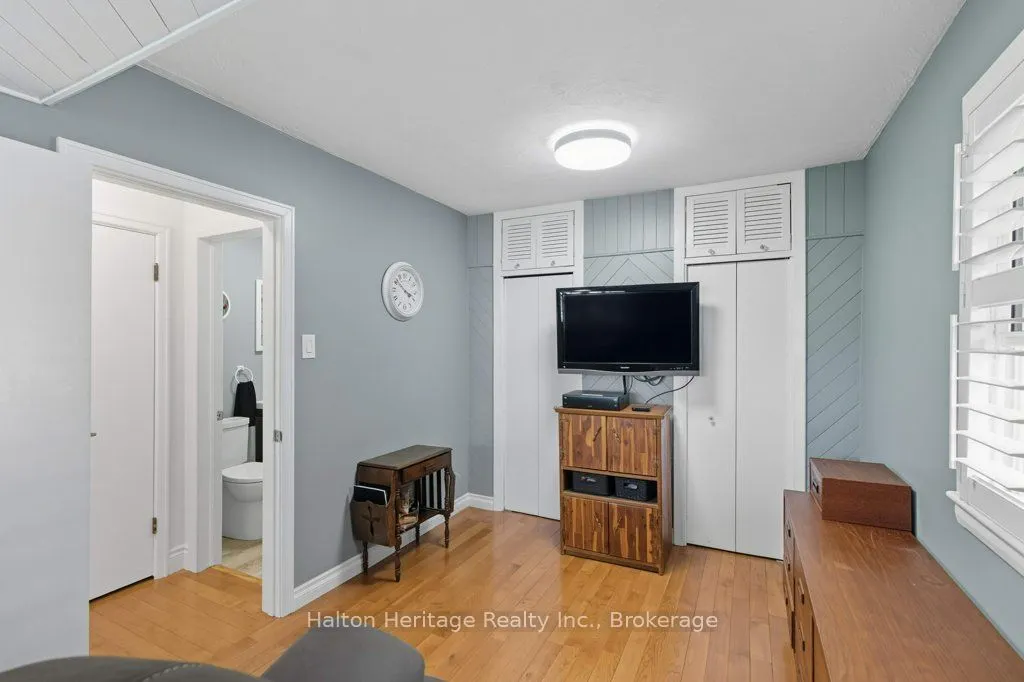 478 East 37th Street