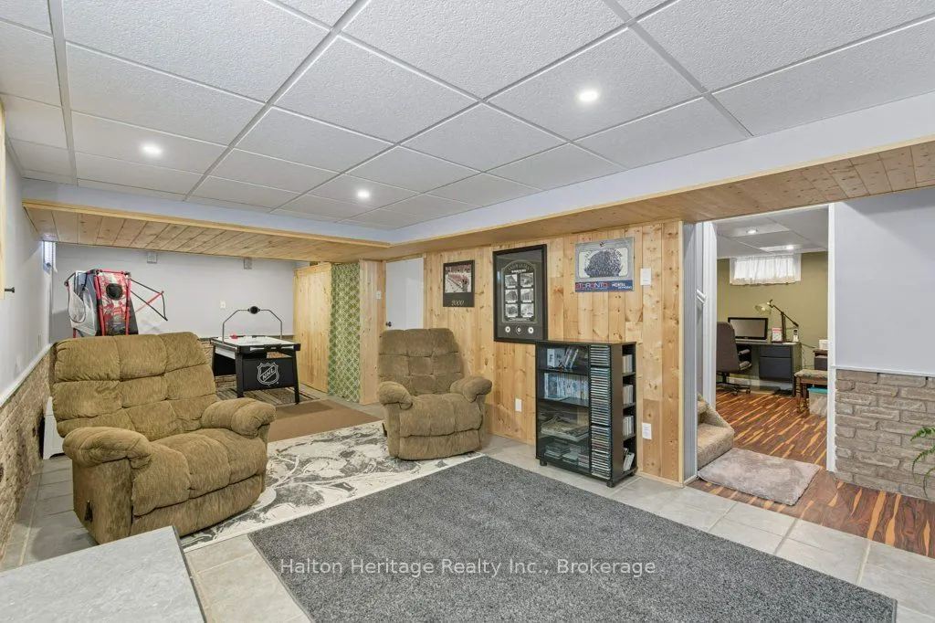 478 East 37th Street