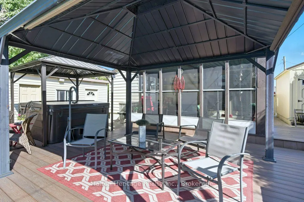 478 East 37th Street