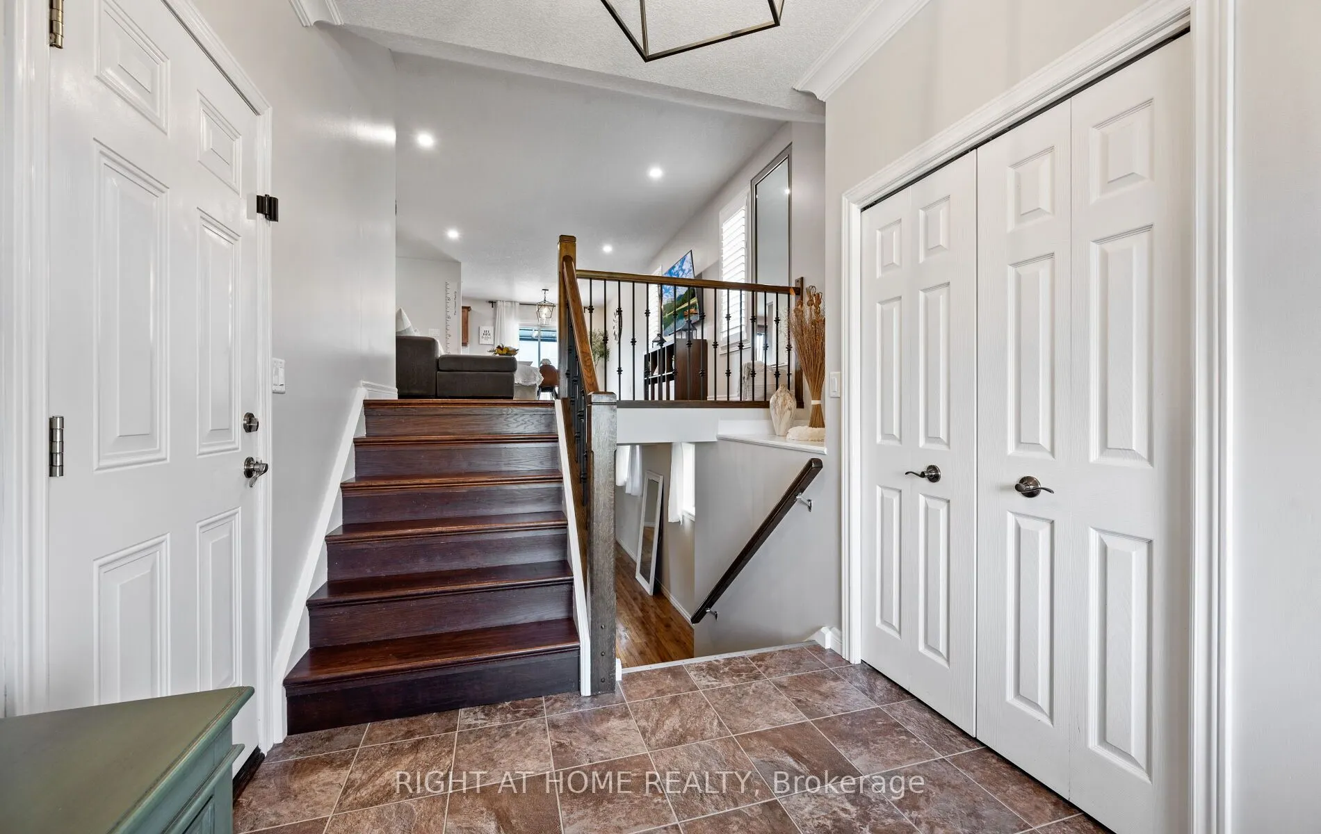 587 Spitfire Street