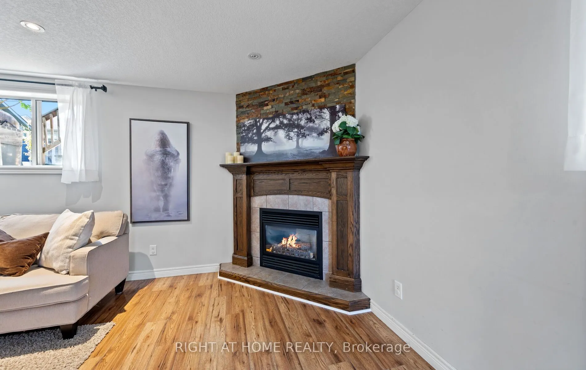 587 Spitfire Street