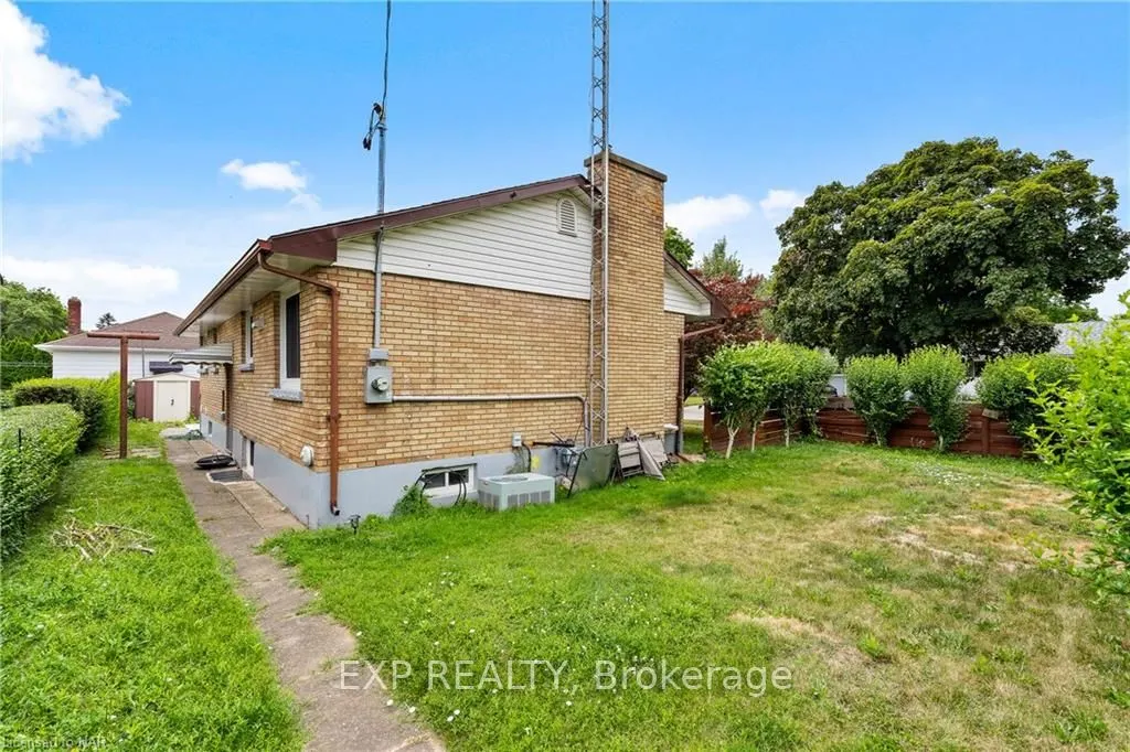 92 Margery Avenue, #LOWER #2