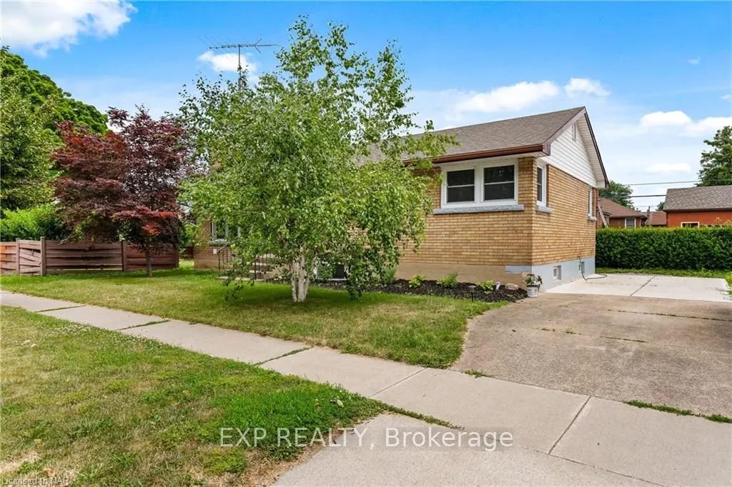 92 Margery Avenue, #LOWER #2