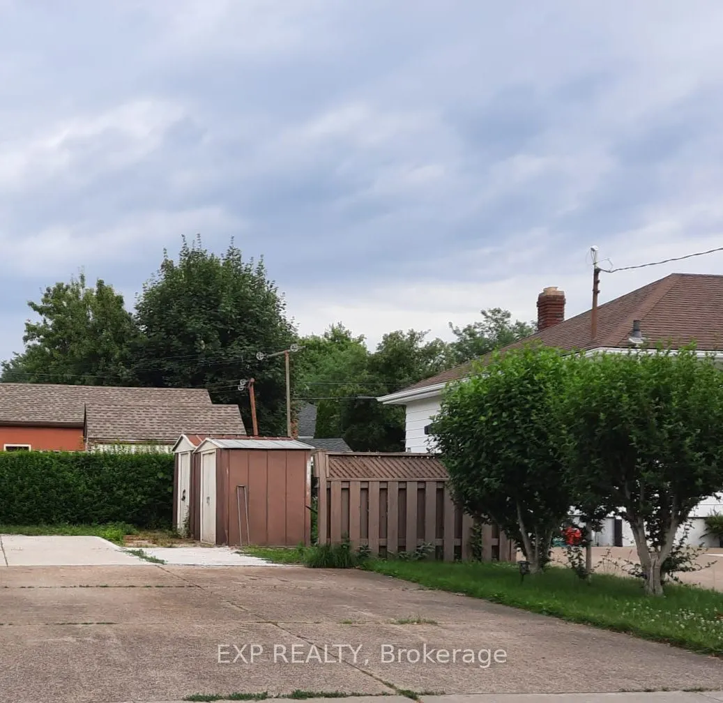 92 Margery Avenue, #LOWER #2