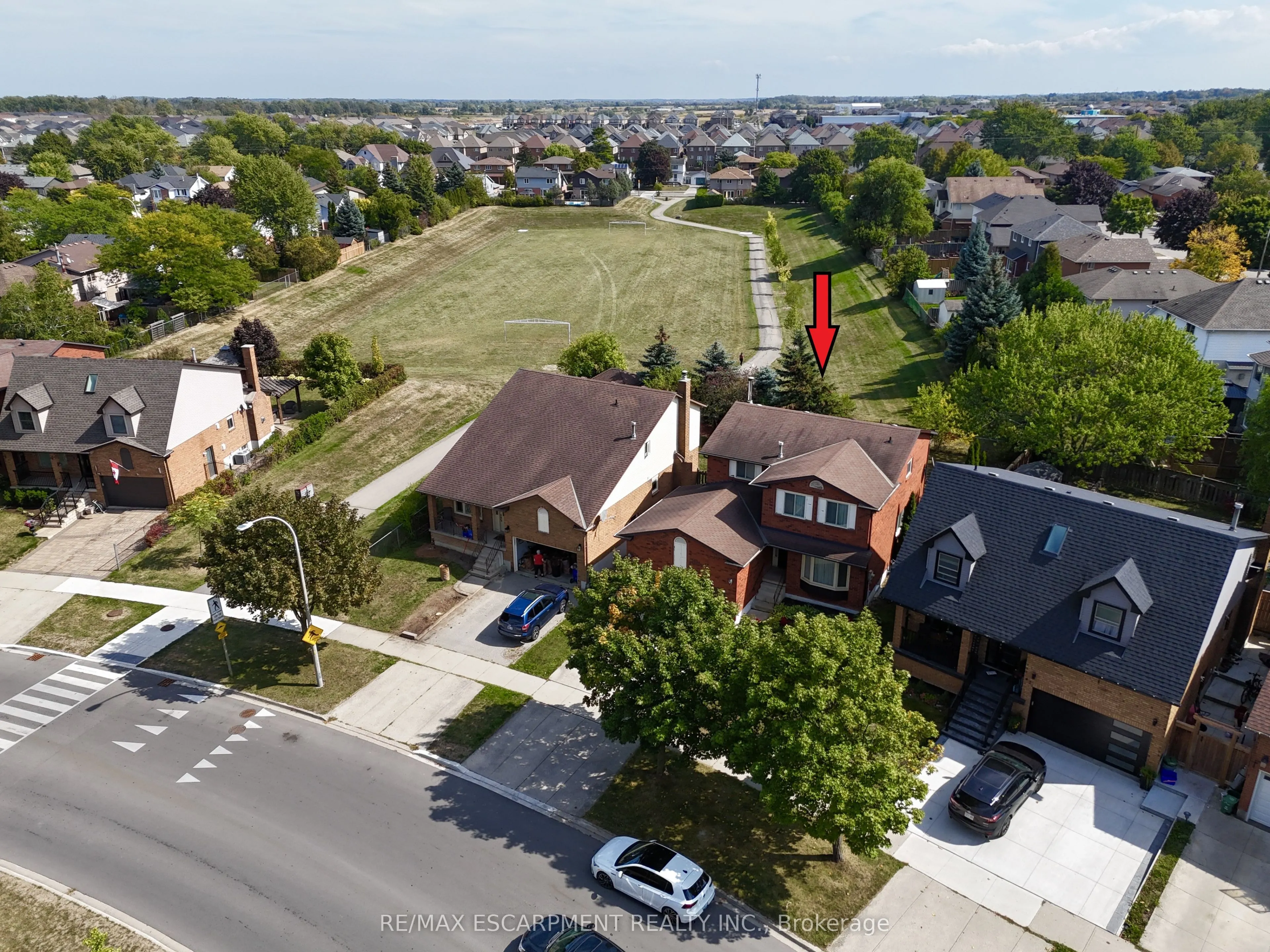 40 GATESTONE Drive