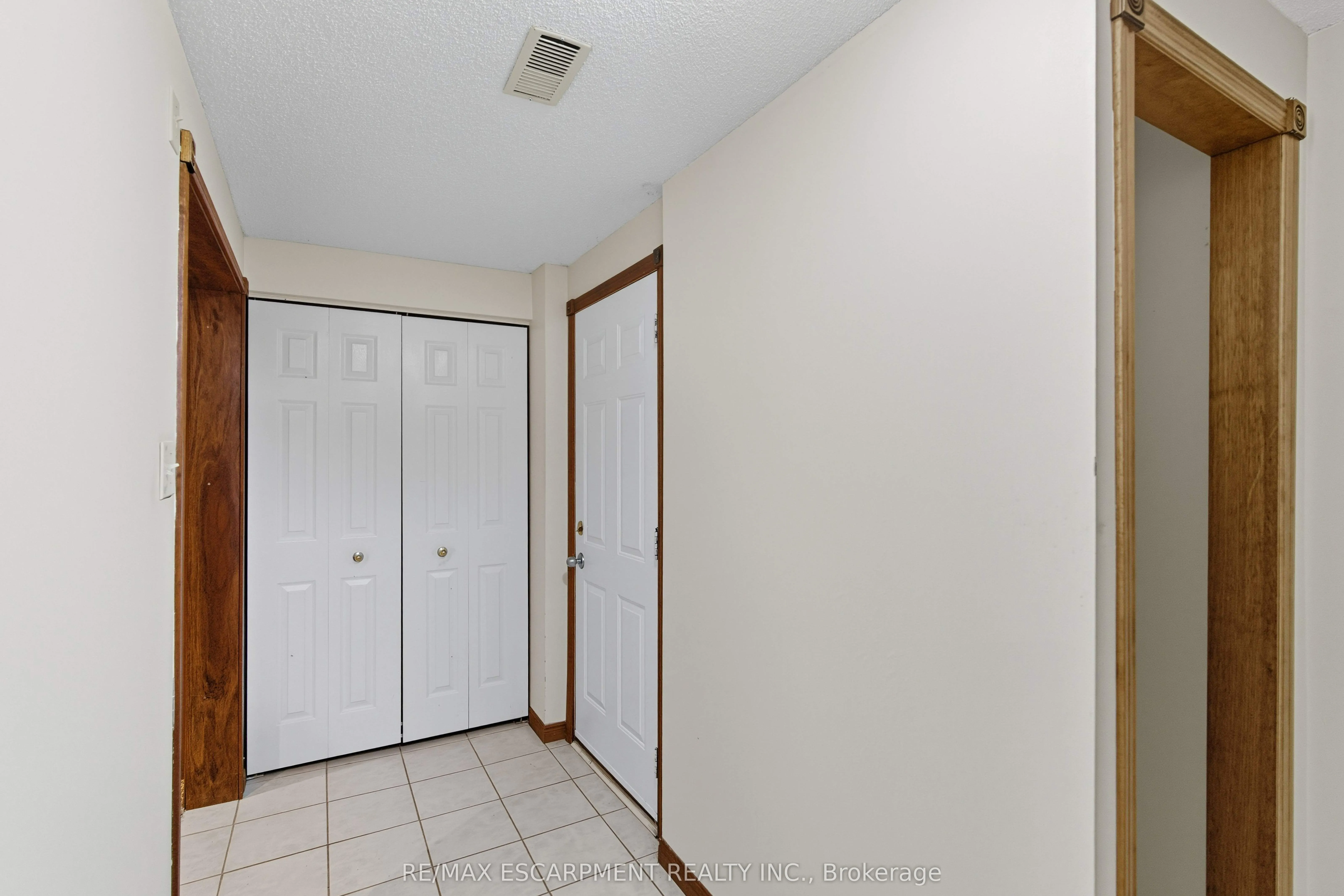 40 GATESTONE Drive