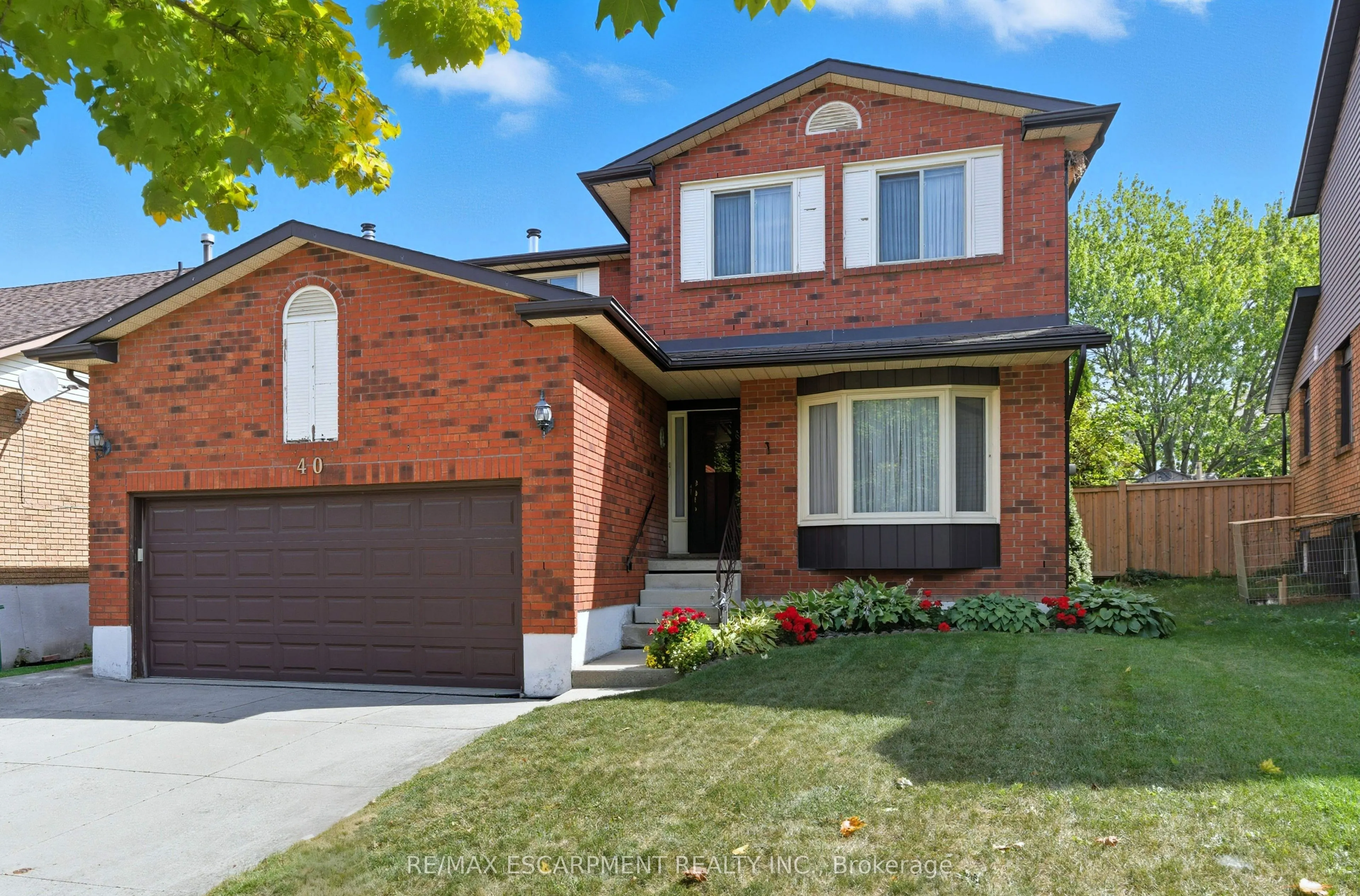 40 GATESTONE Drive
