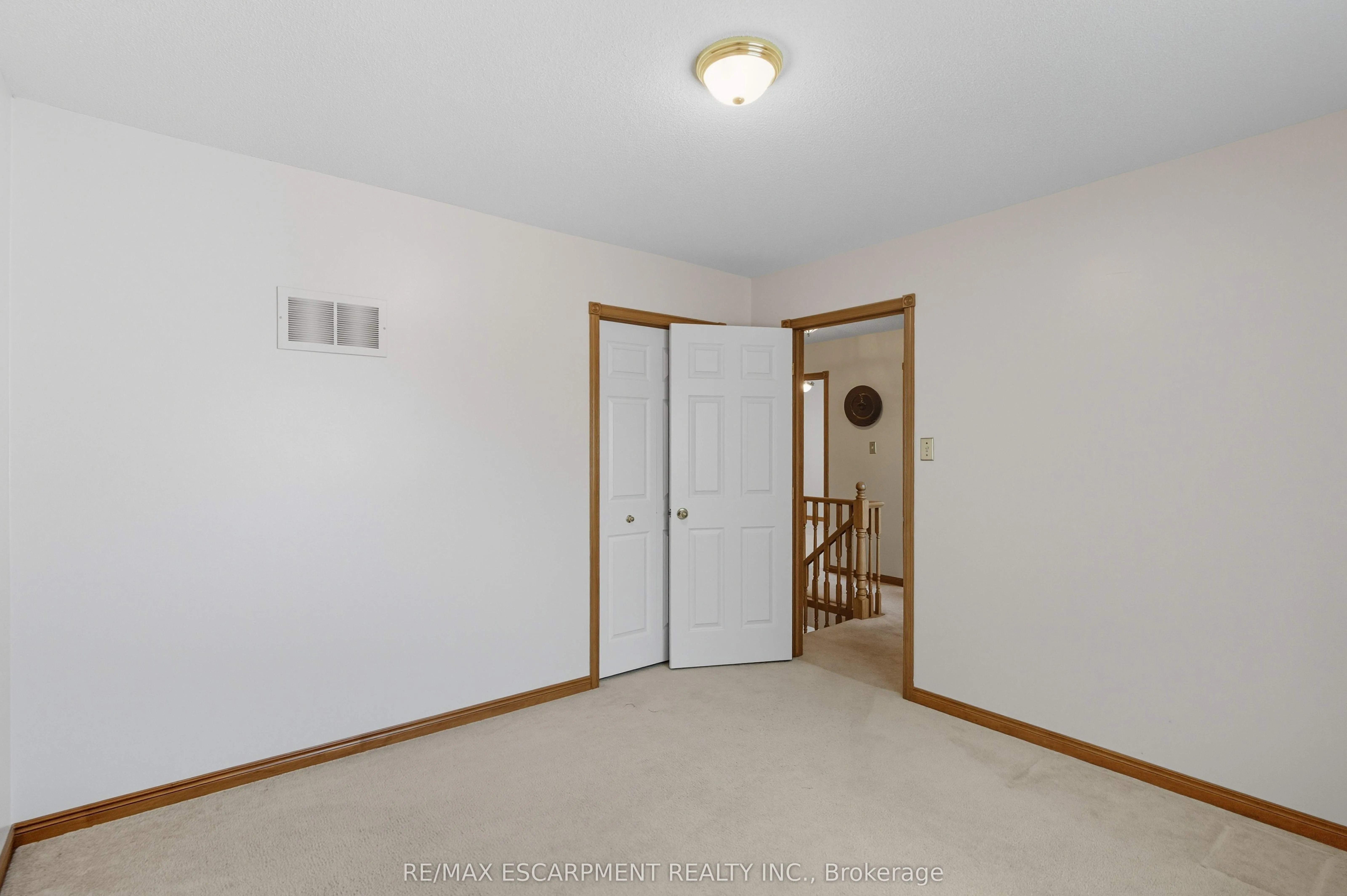 40 GATESTONE Drive