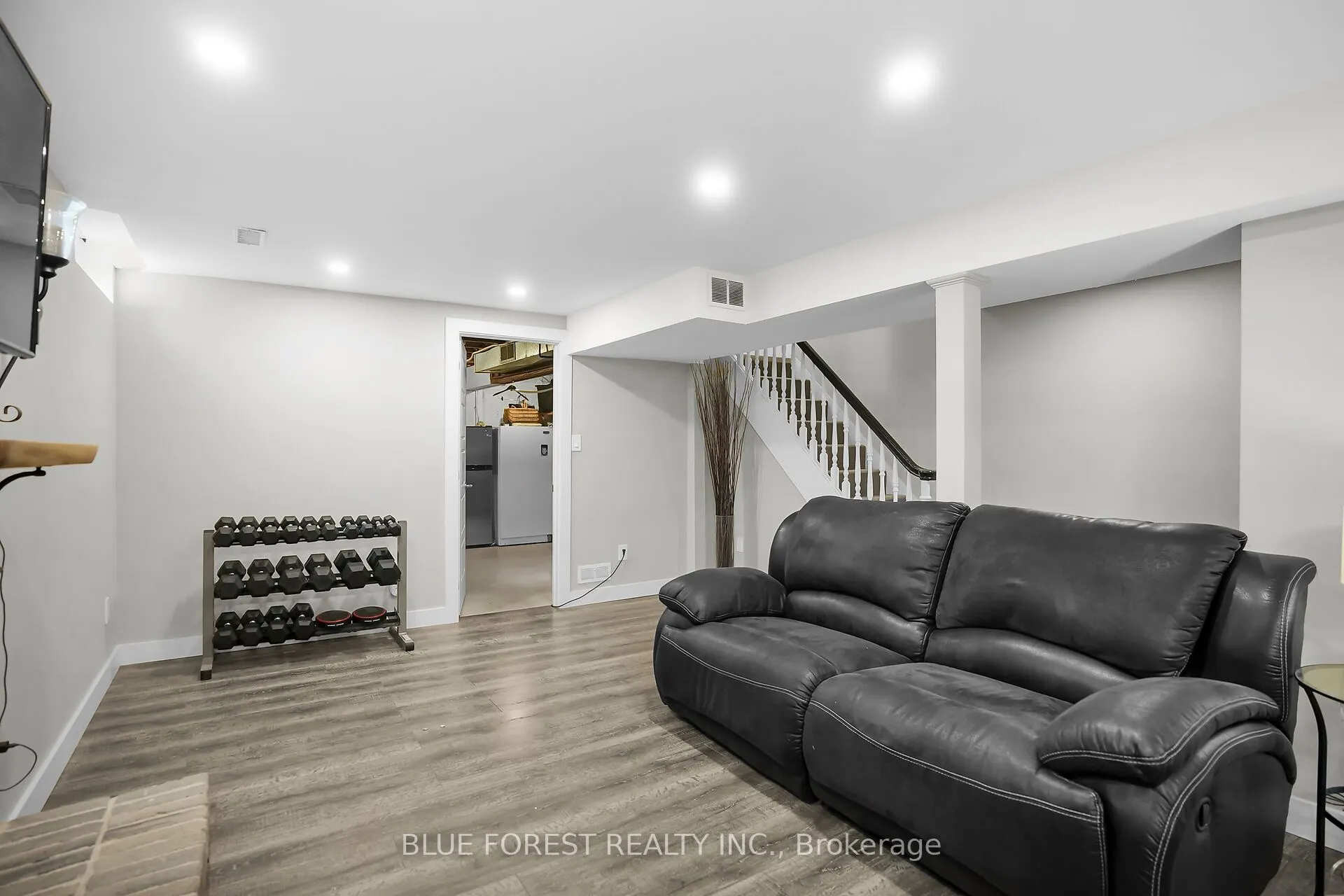 90 Edmunds Crescent