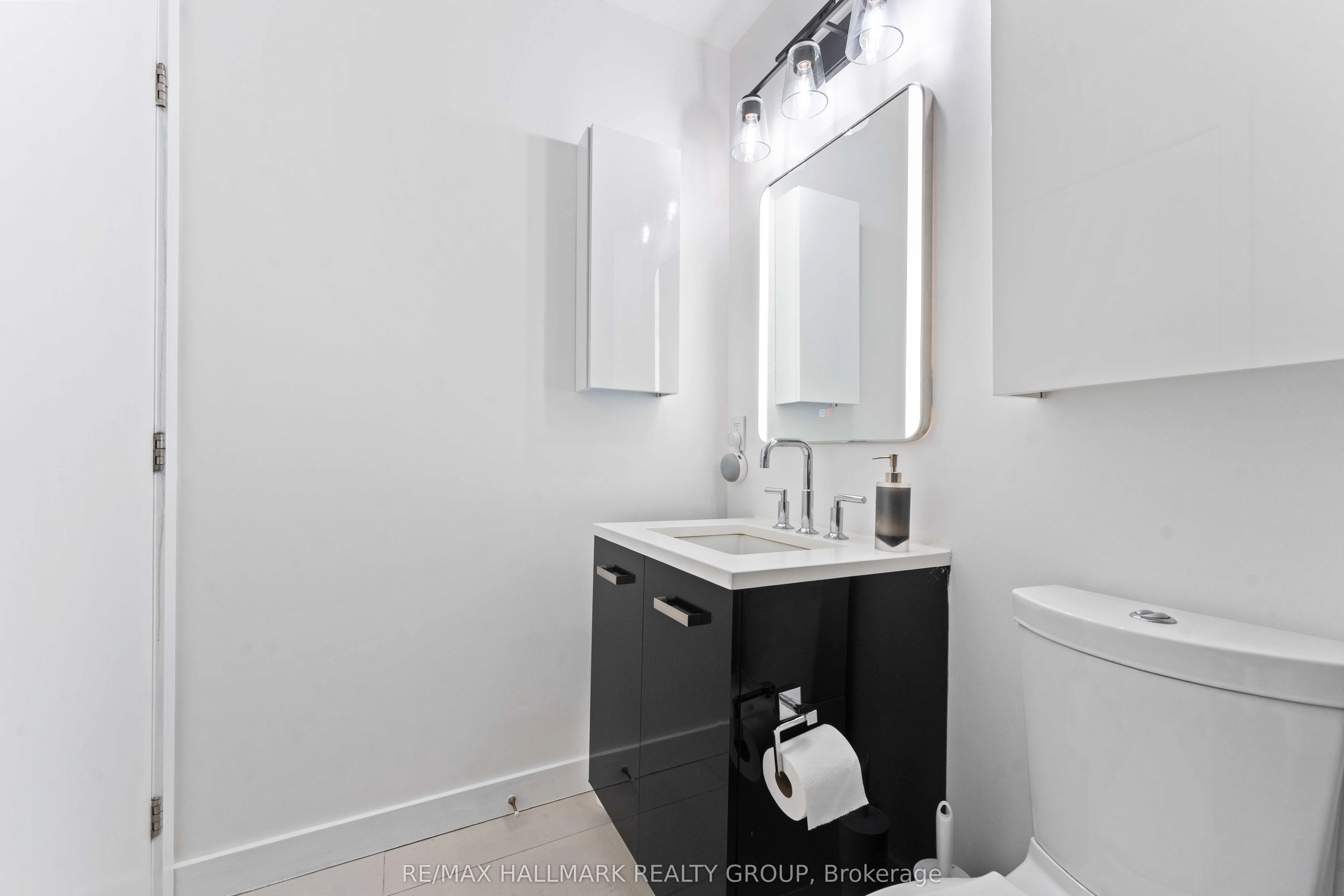 224 LYON Street N, #903