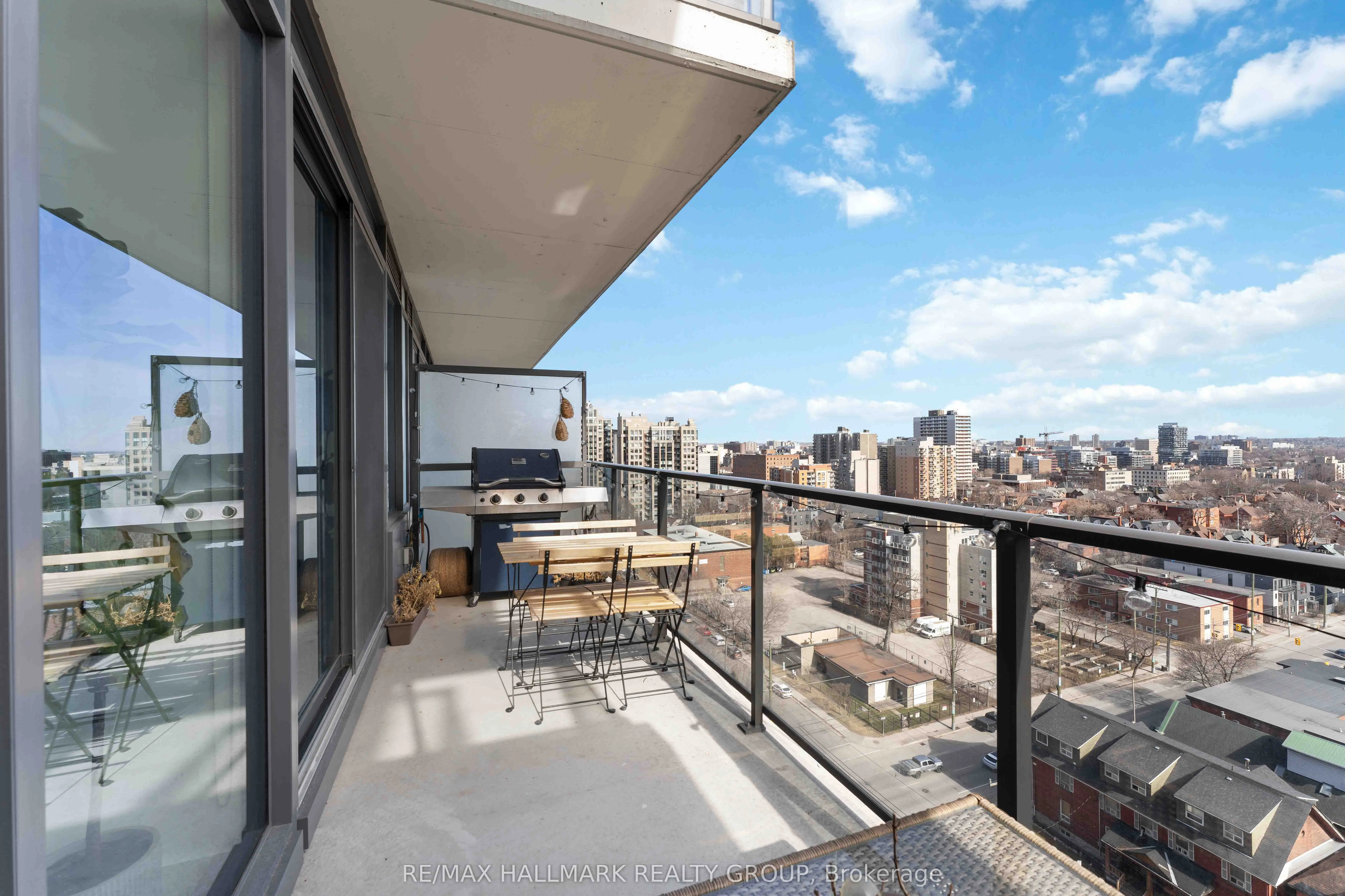 224 LYON Street N, #903