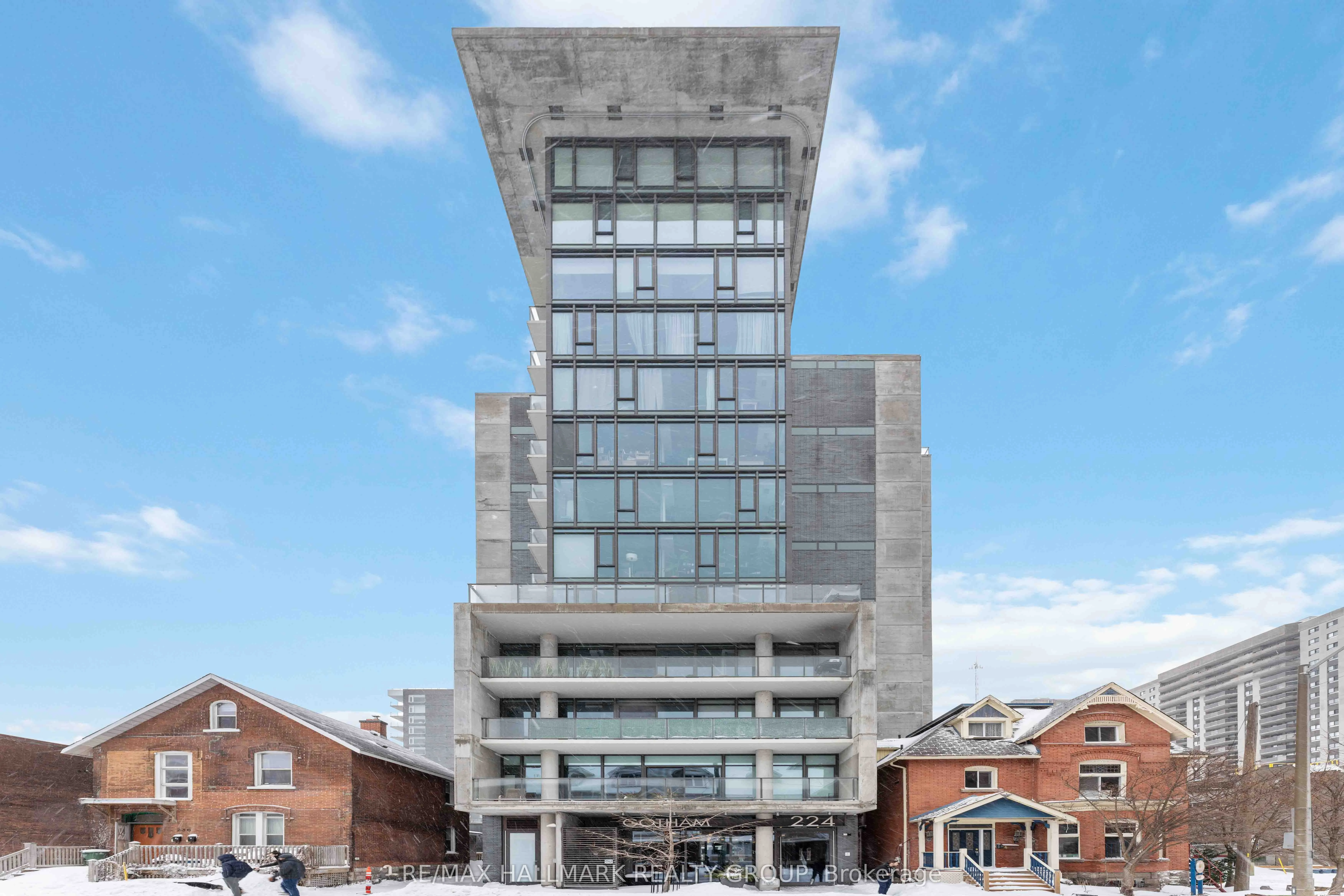 224 LYON Street N, #903