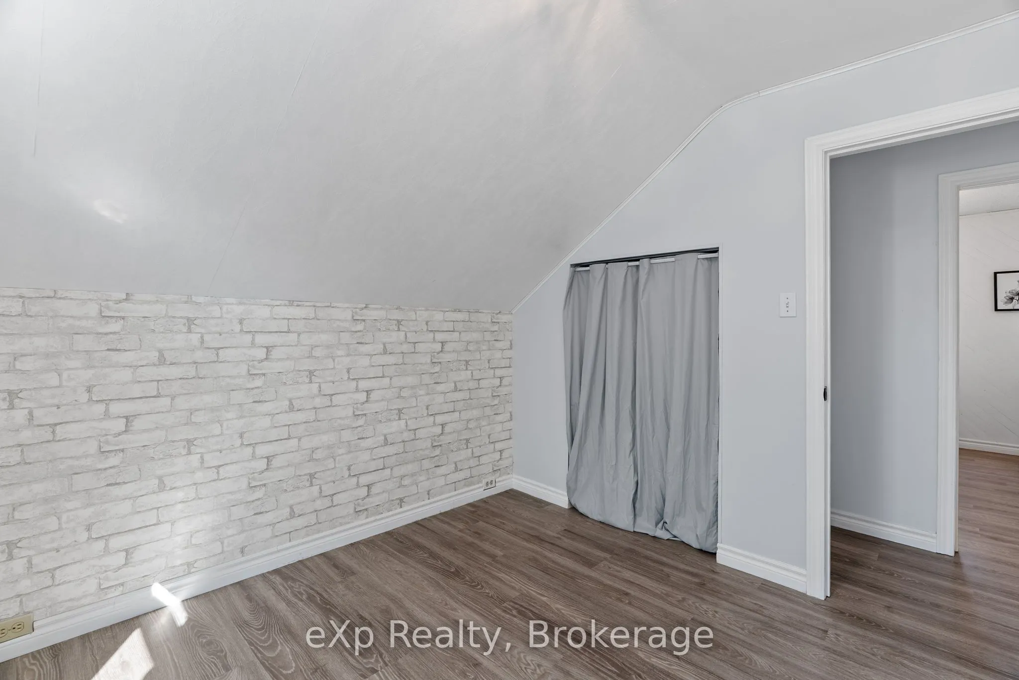 63 Guelph Street