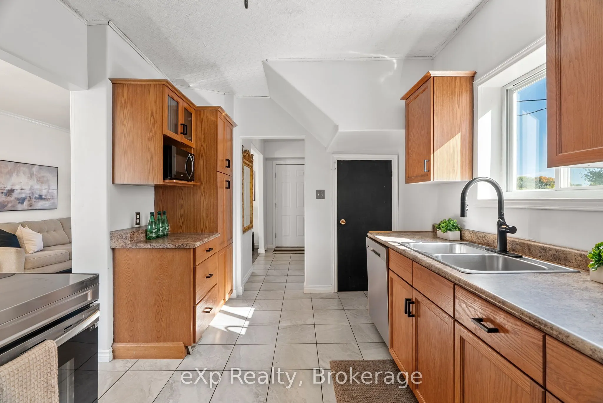 63 Guelph Street