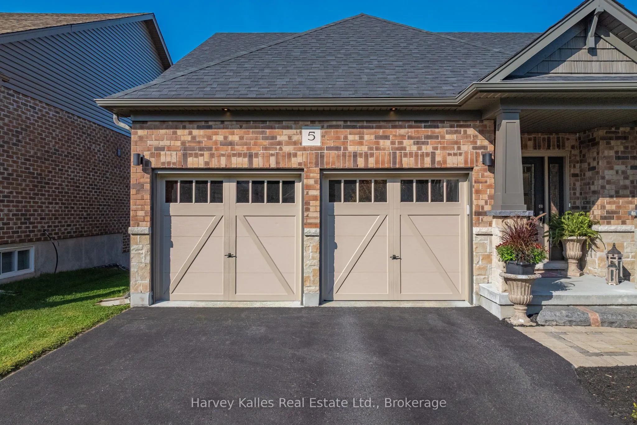 5 Braeside Crescent