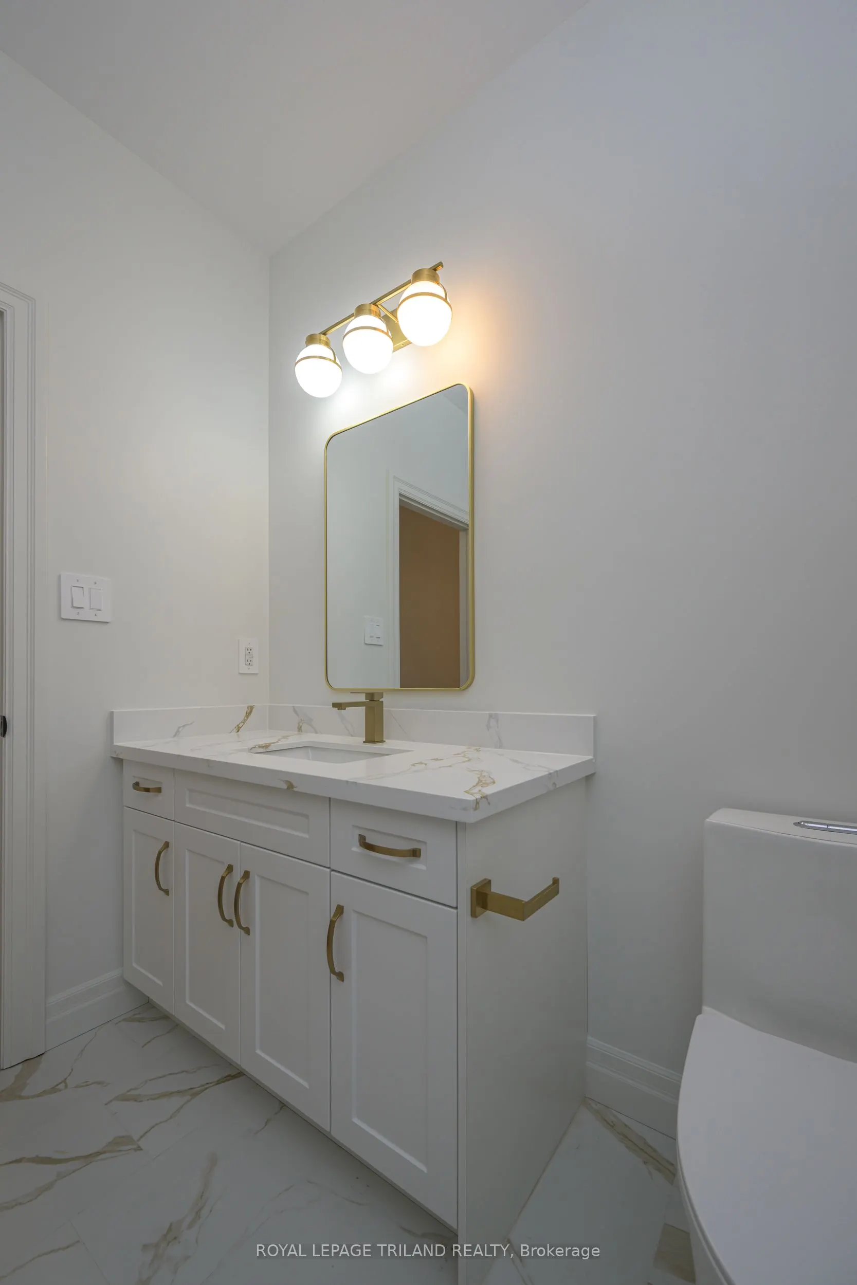4211 LIBERTY Crossing