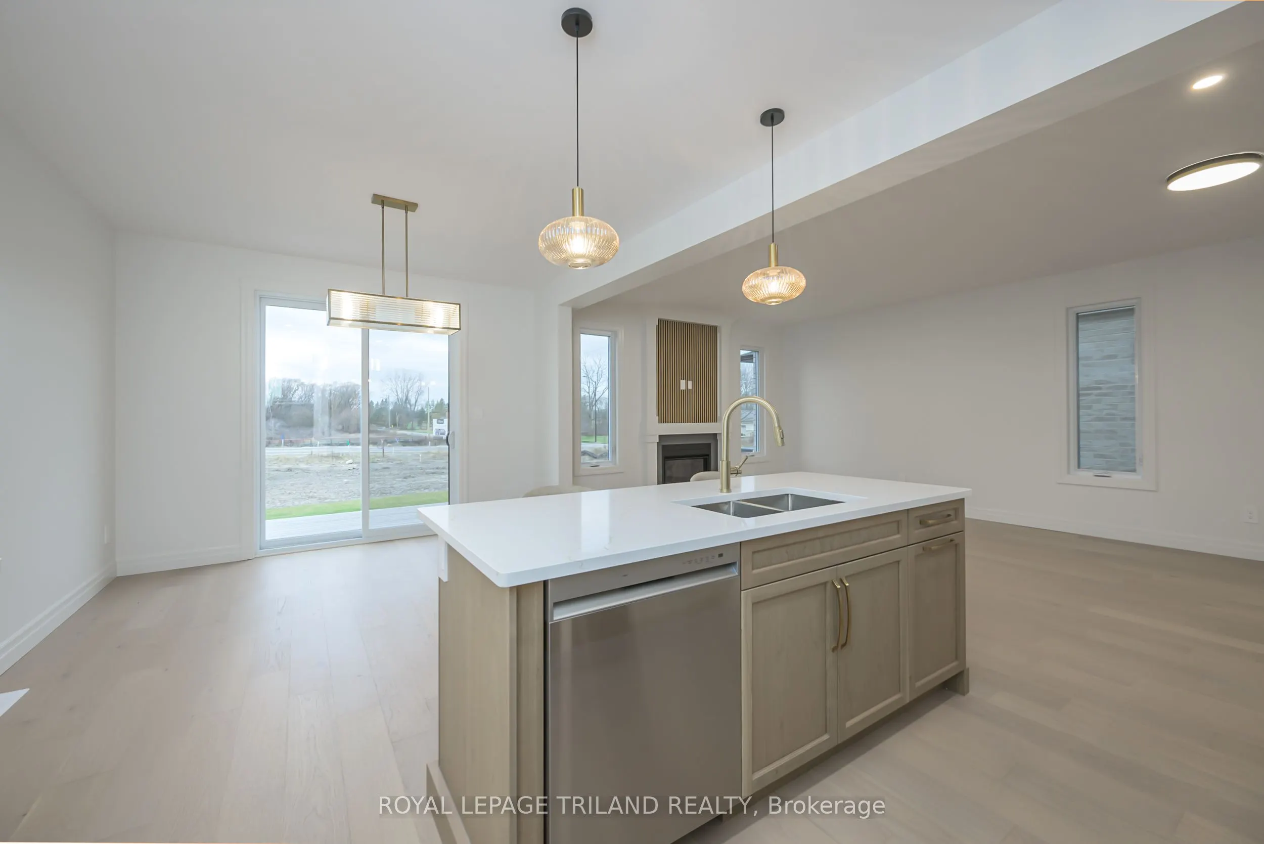 4211 LIBERTY Crossing