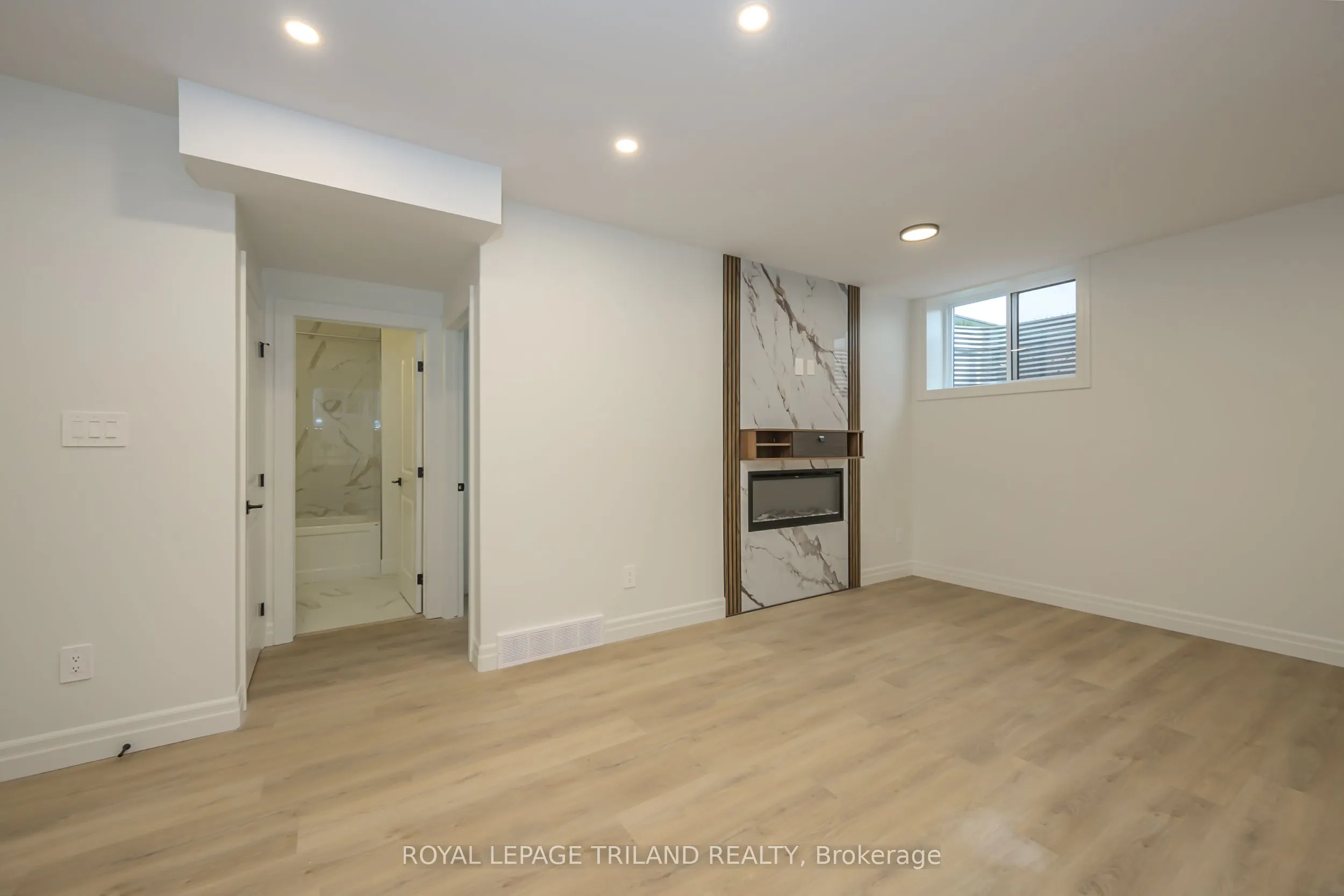 4211 LIBERTY Crossing