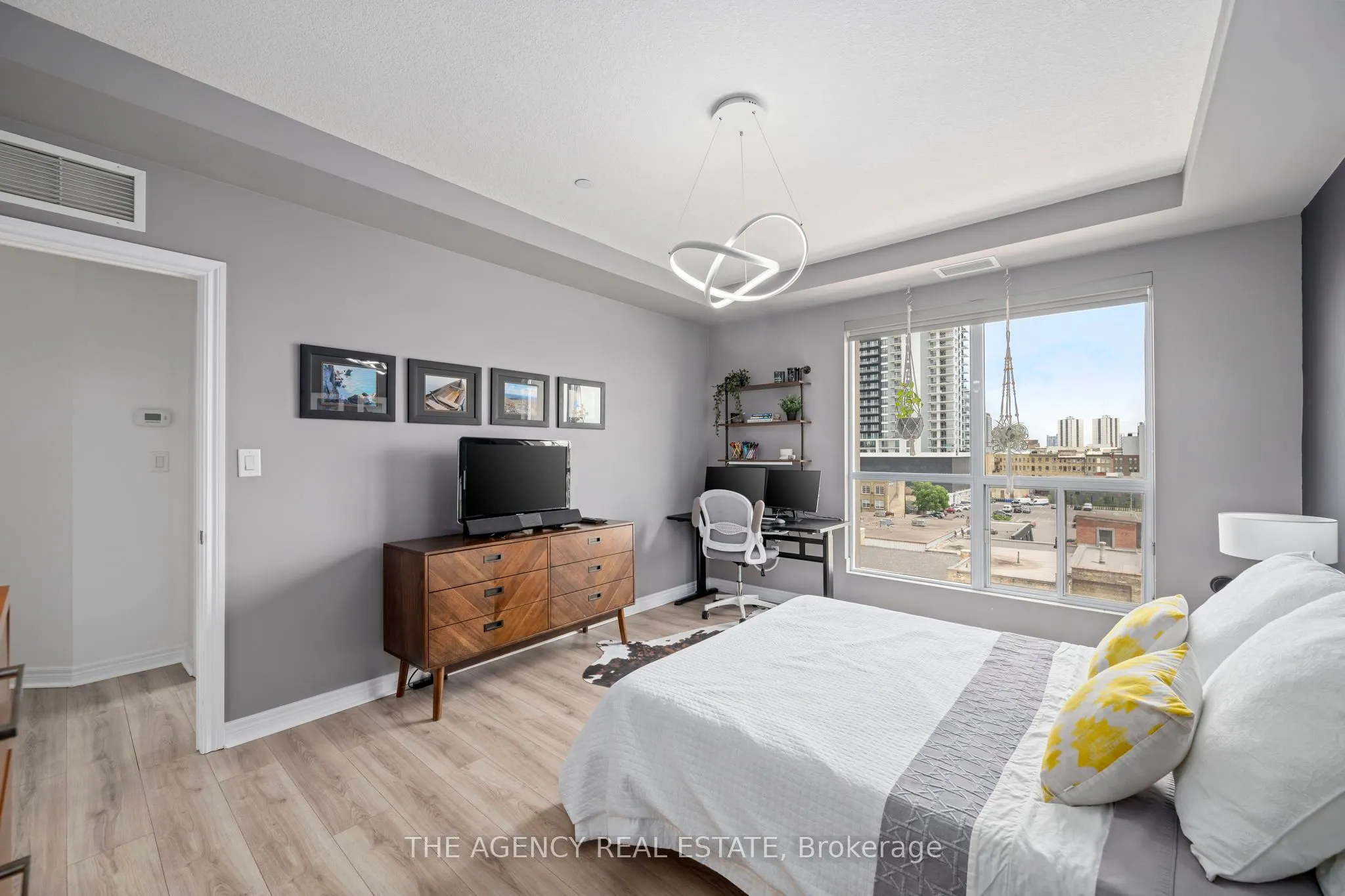 330 Ridout Street N, #803