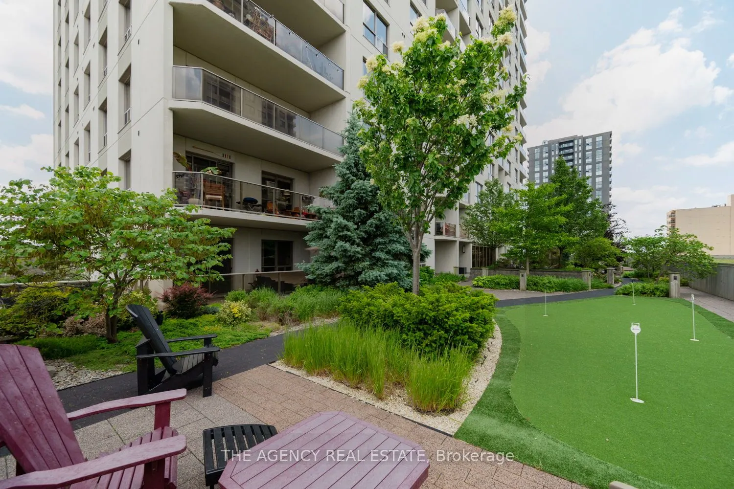 330 Ridout Street N, #803