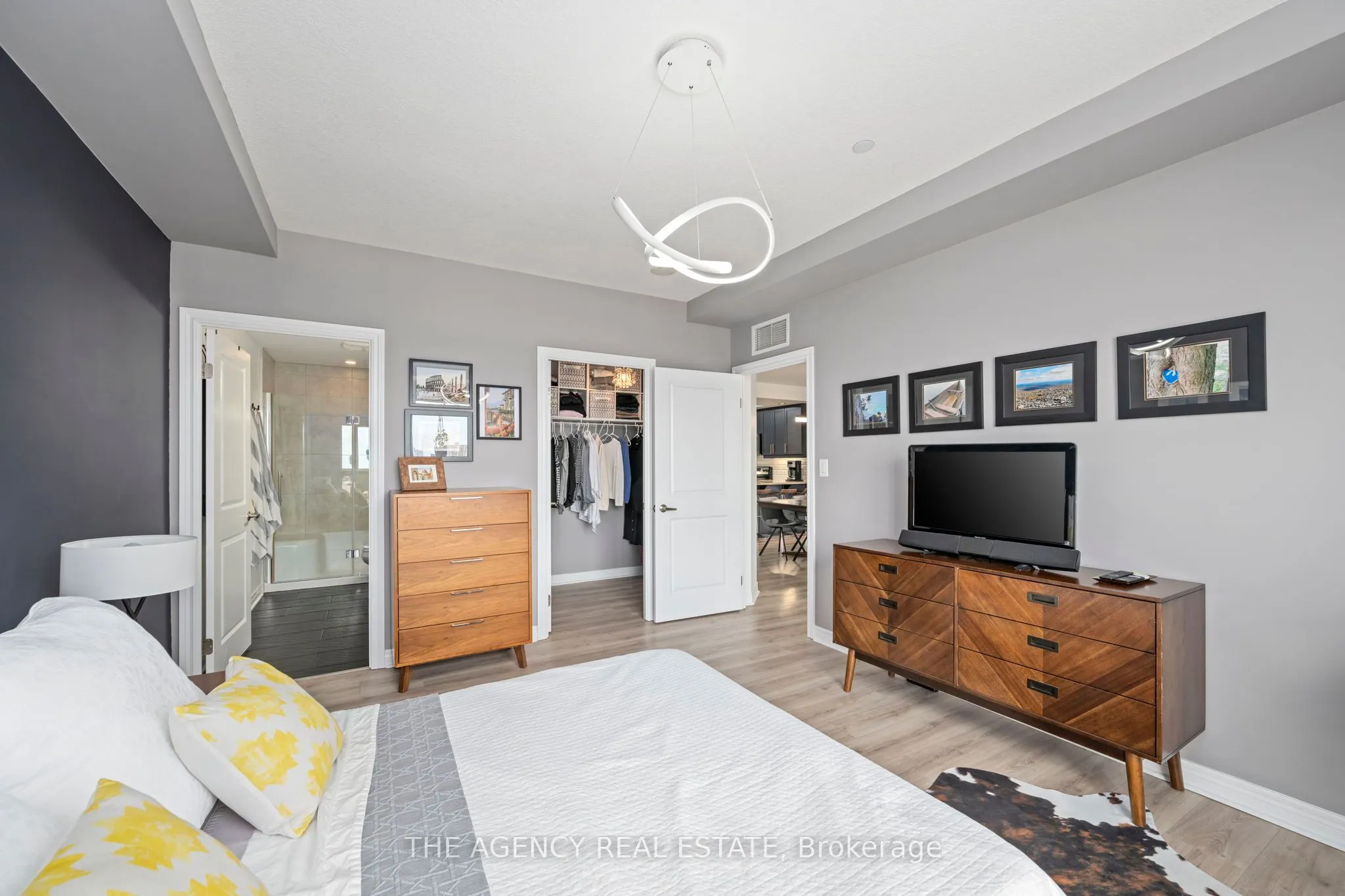330 Ridout Street N, #803